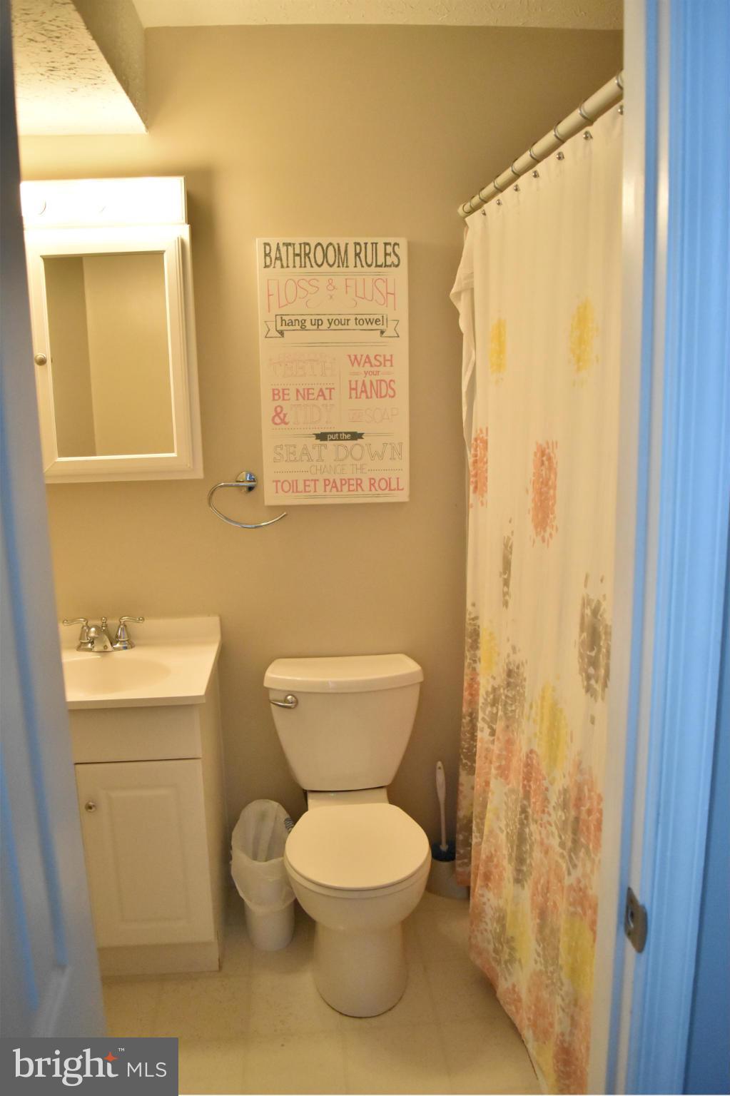 LINTHICUM OAKS - Residential