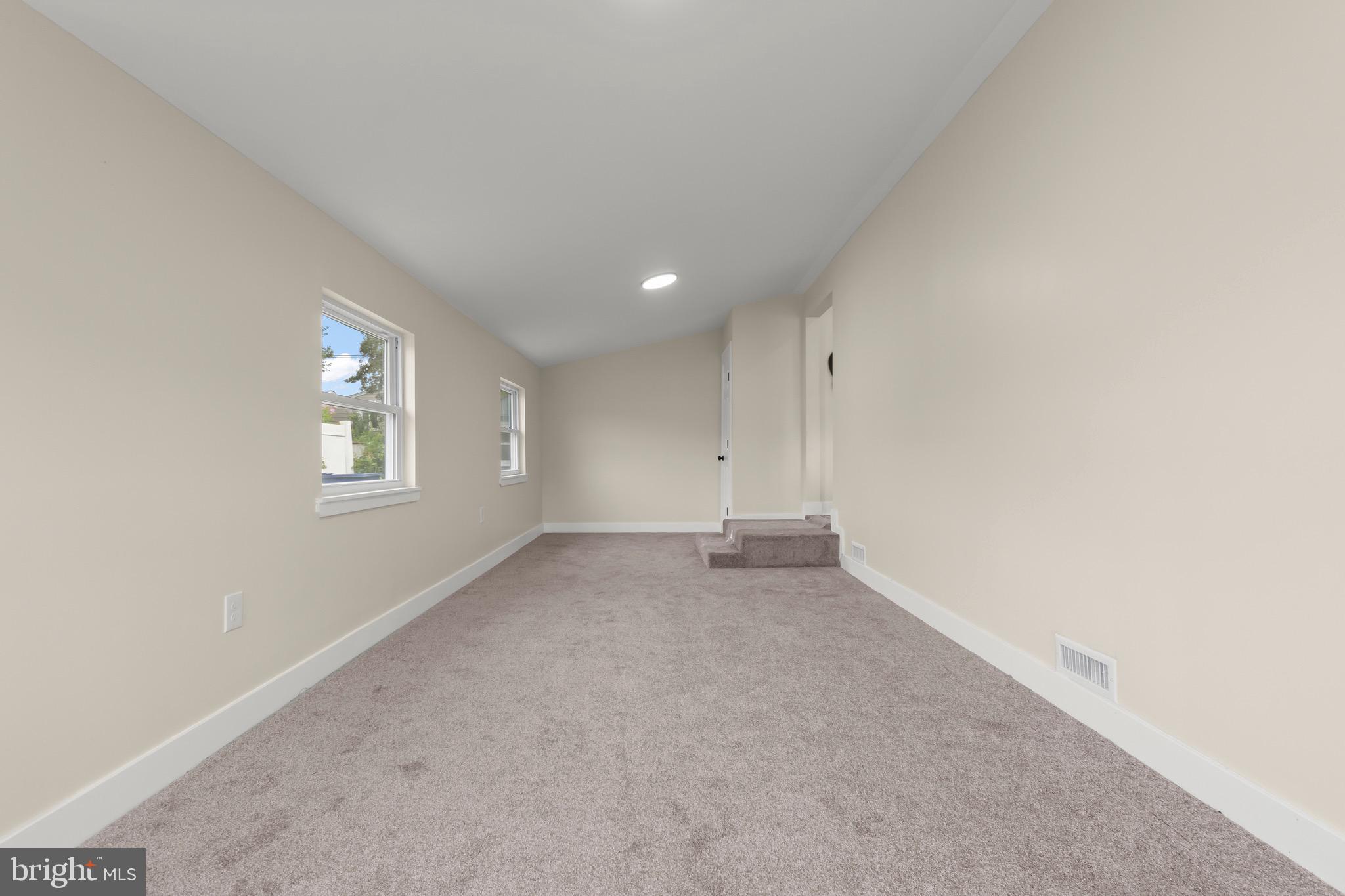 707 SMITH LANE