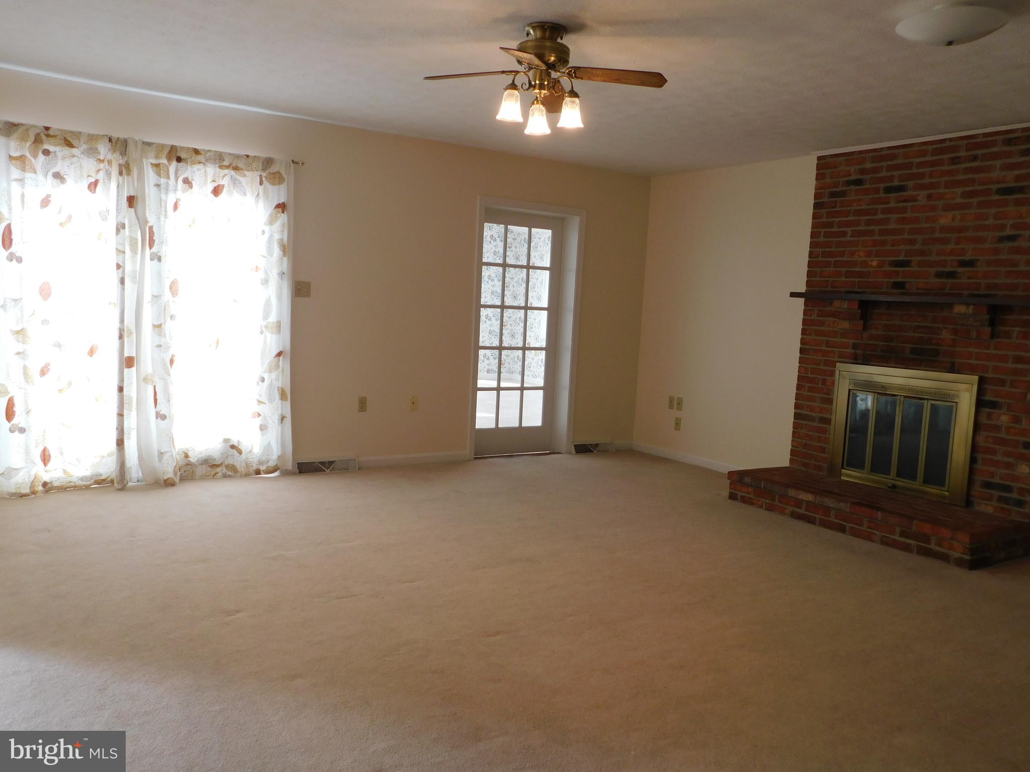 ALBIN VILLAGE - Residential Lease