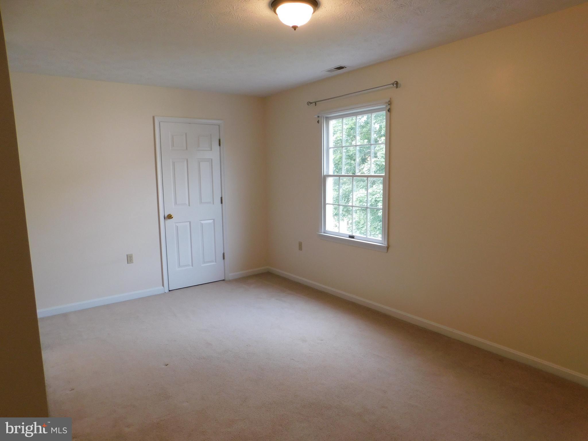 ALBIN VILLAGE - Residential Lease