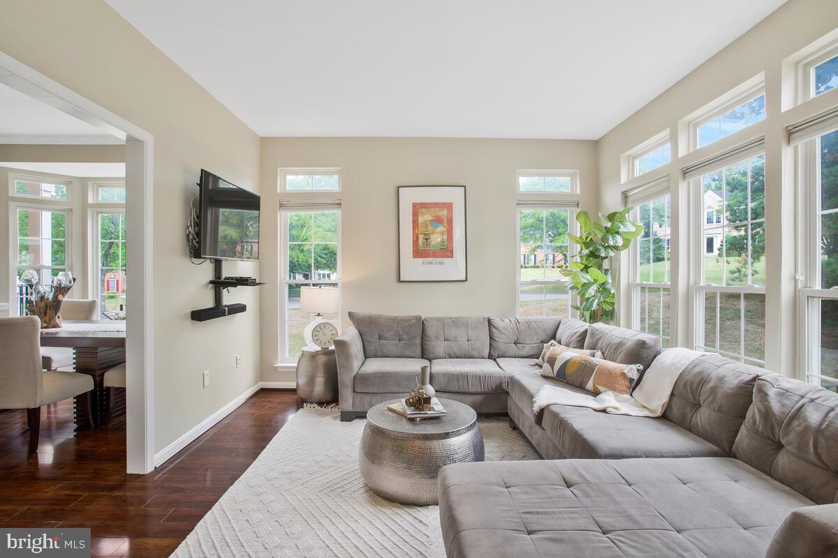 WOODMORE SOUTH - Residential