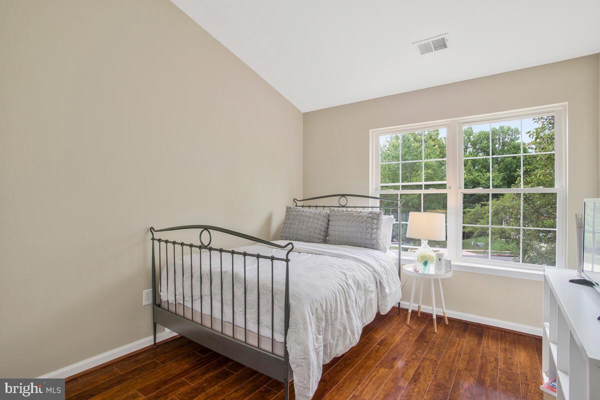 WOODMORE SOUTH - Residential