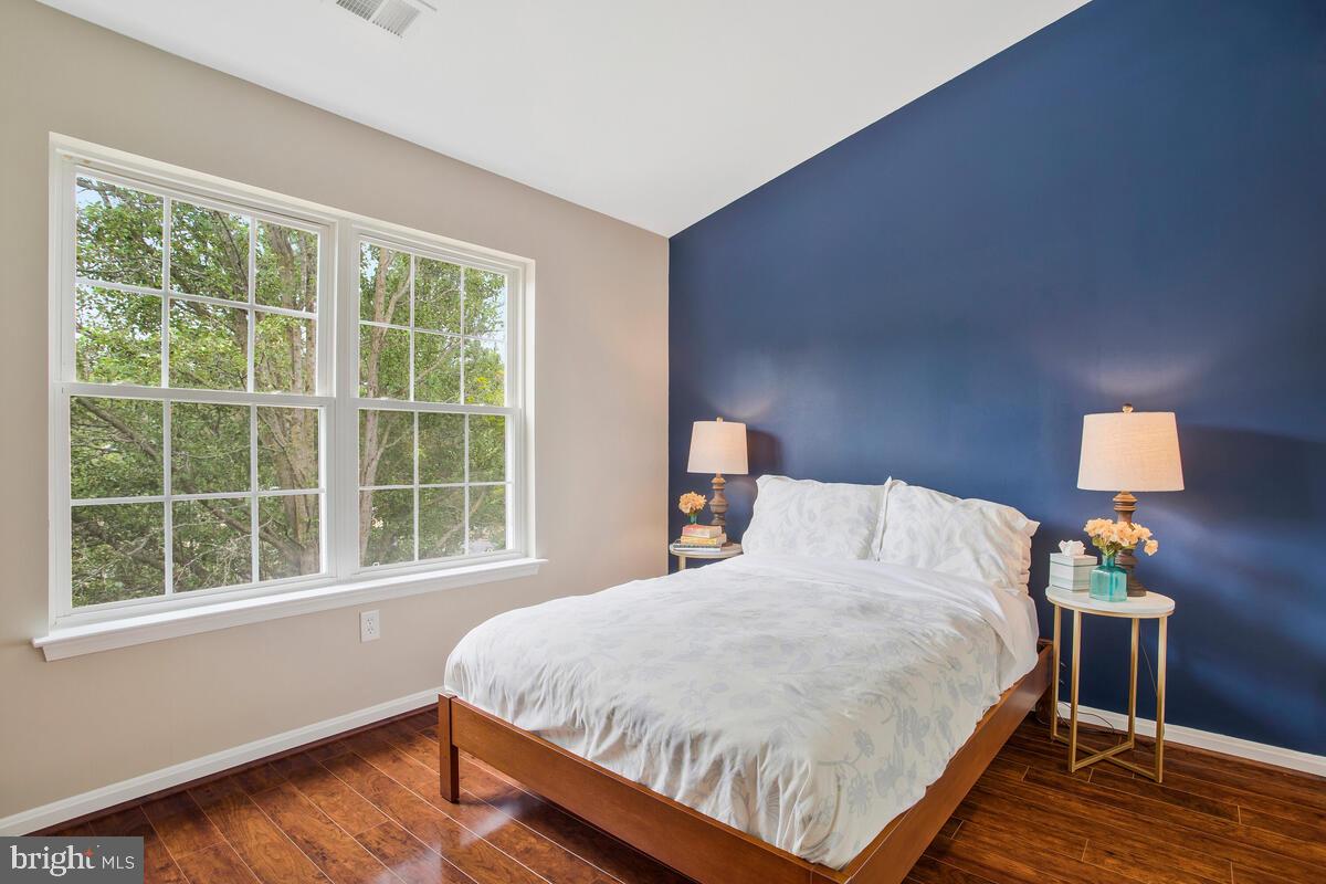 WOODMORE SOUTH - Residential