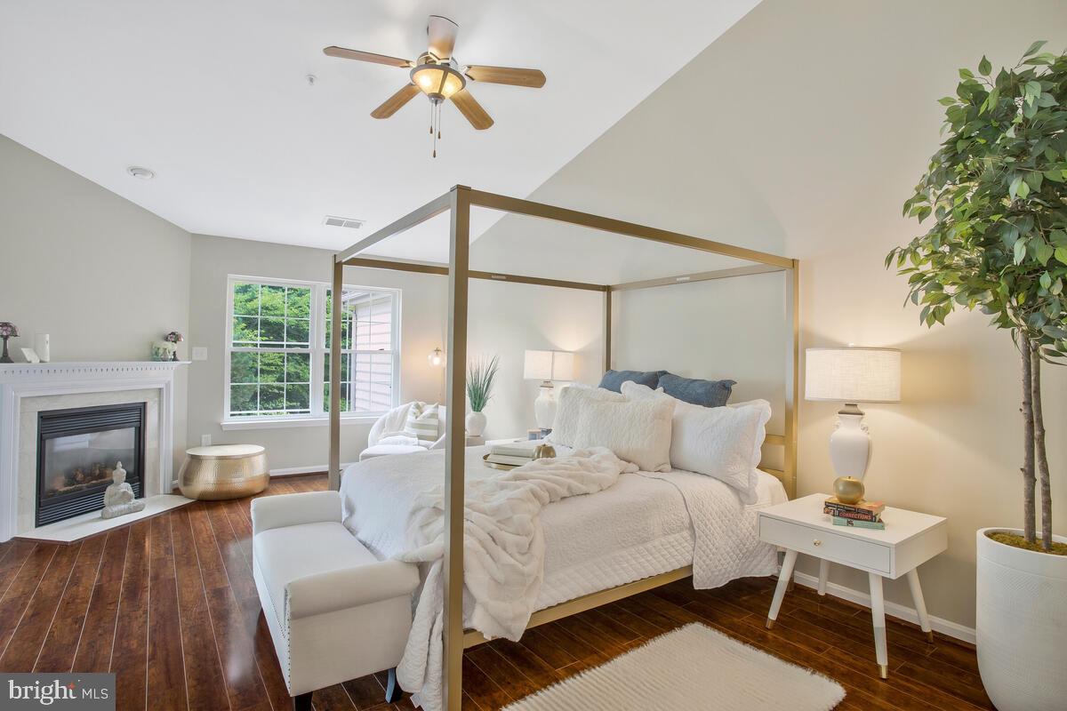 WOODMORE SOUTH - Residential