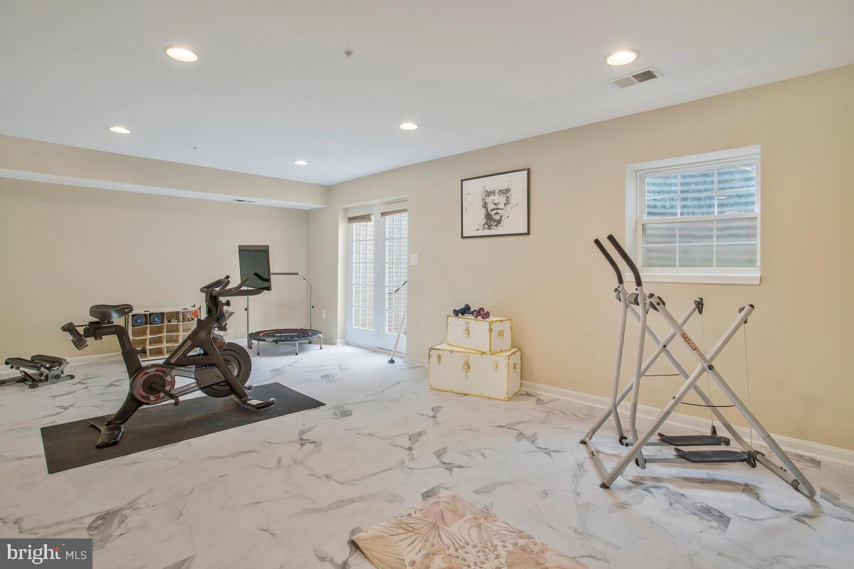 WOODMORE SOUTH - Residential