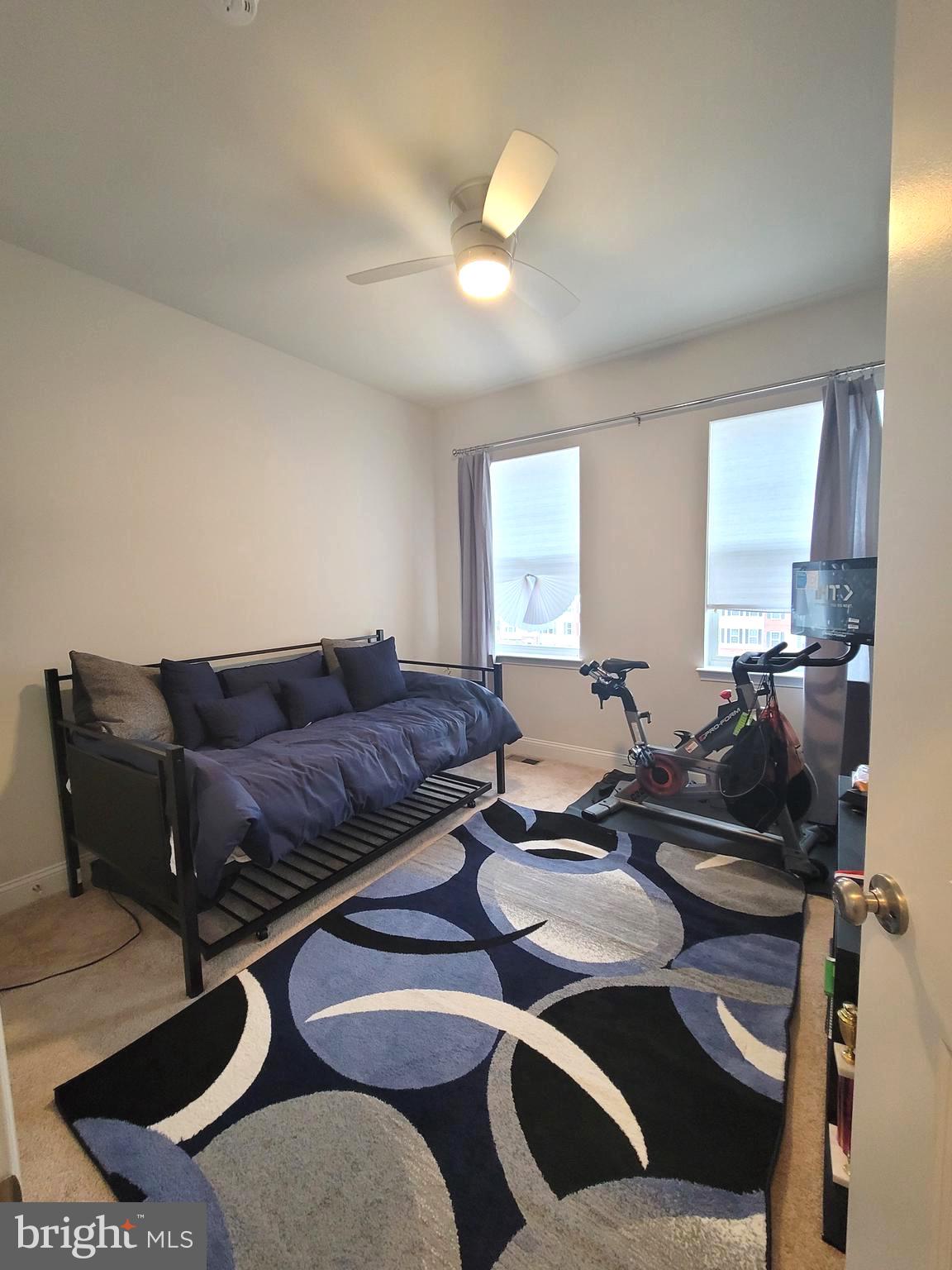 OXFORD SQUARE - Residential Lease