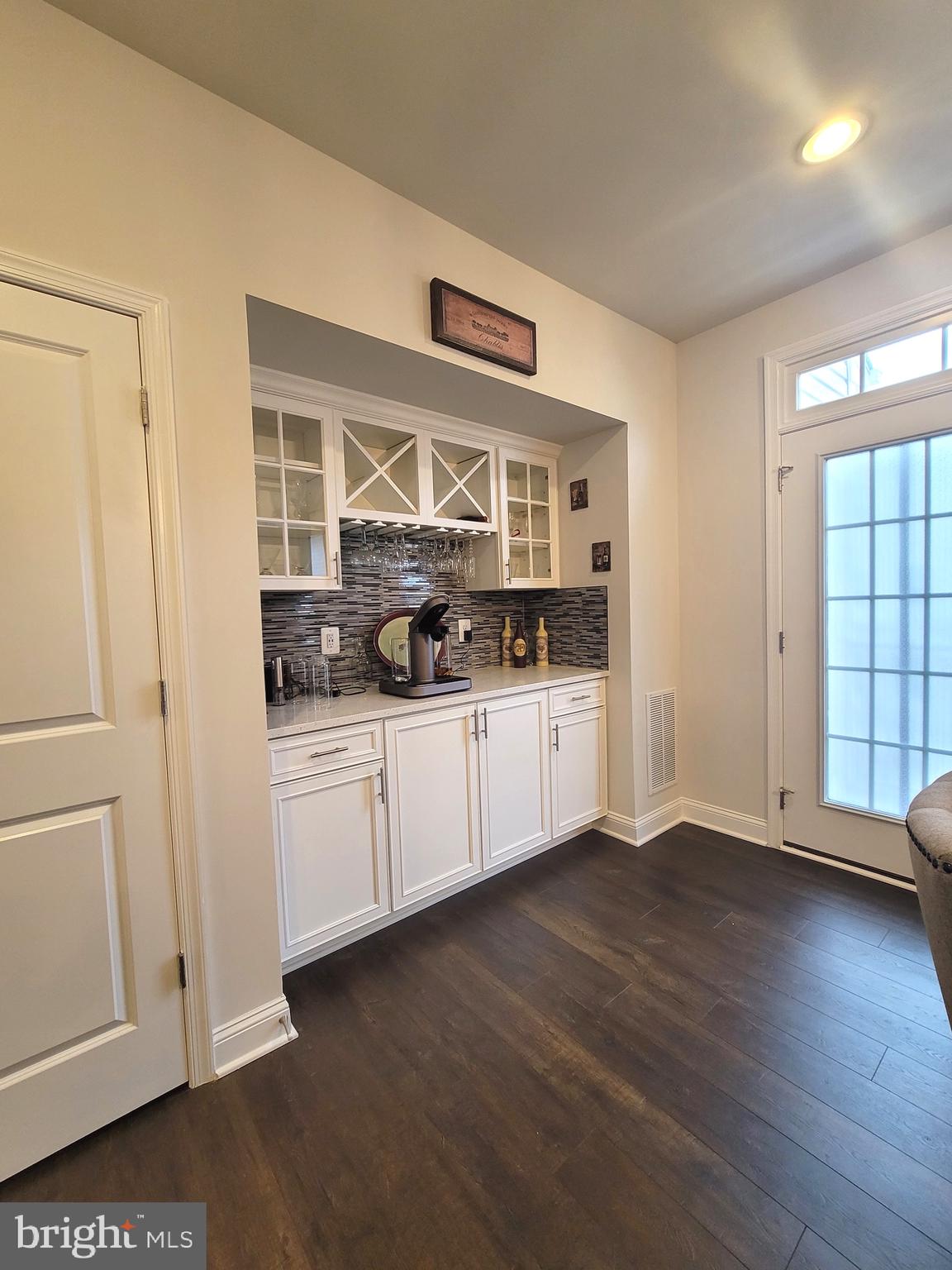 OXFORD SQUARE - Residential Lease