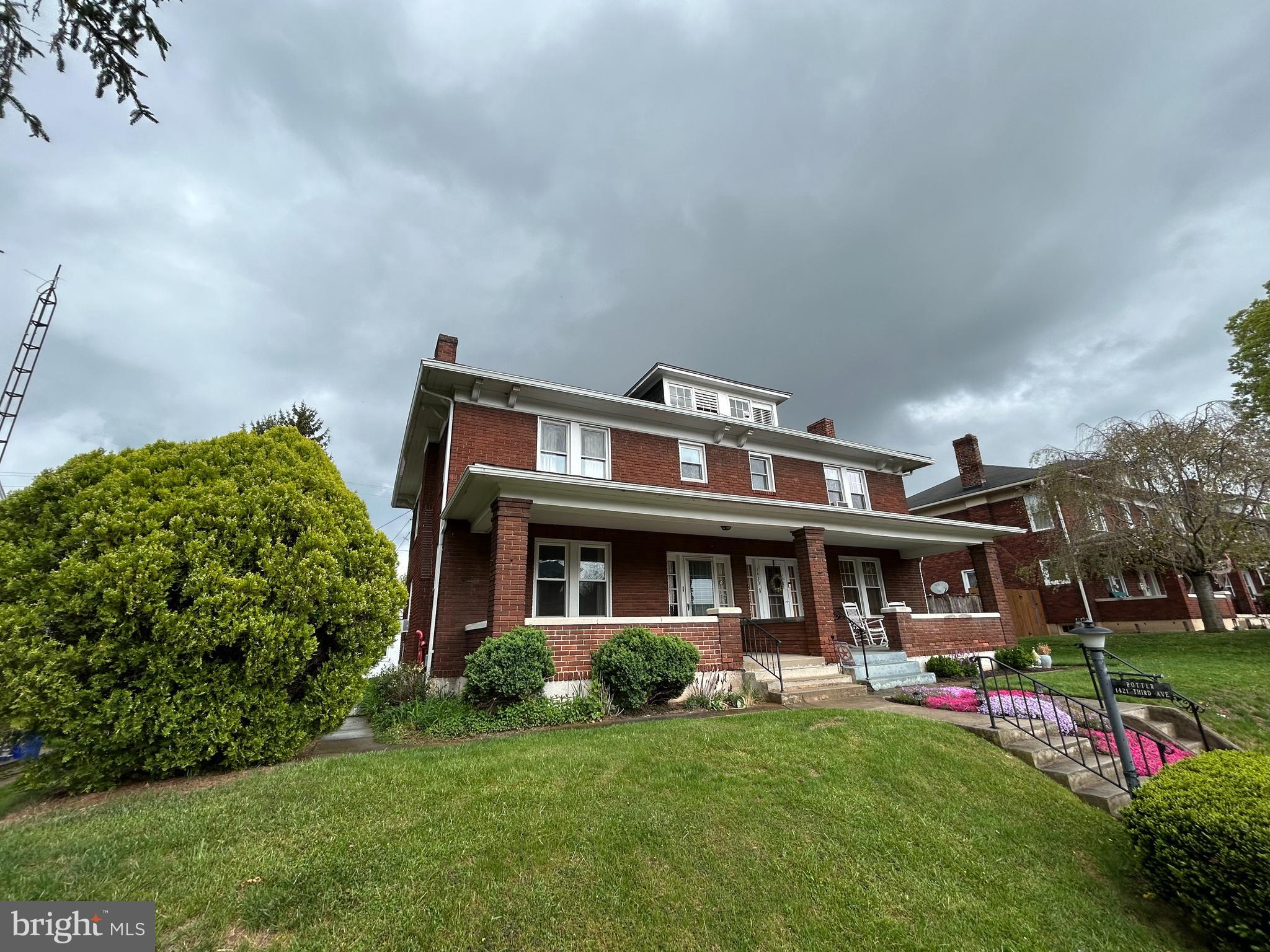 ELMWOOD - Residential