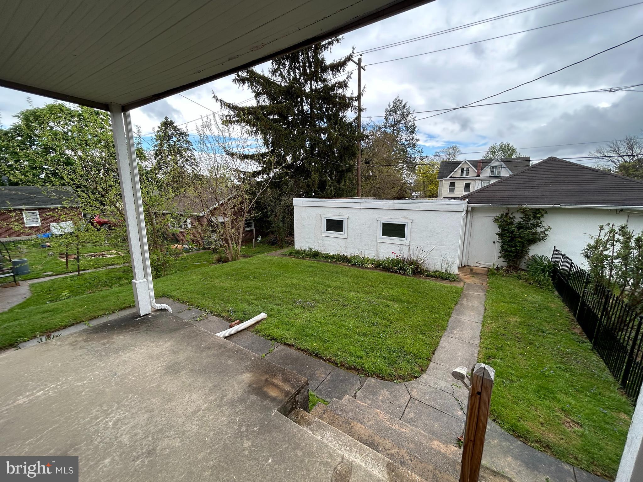 ELMWOOD - Residential