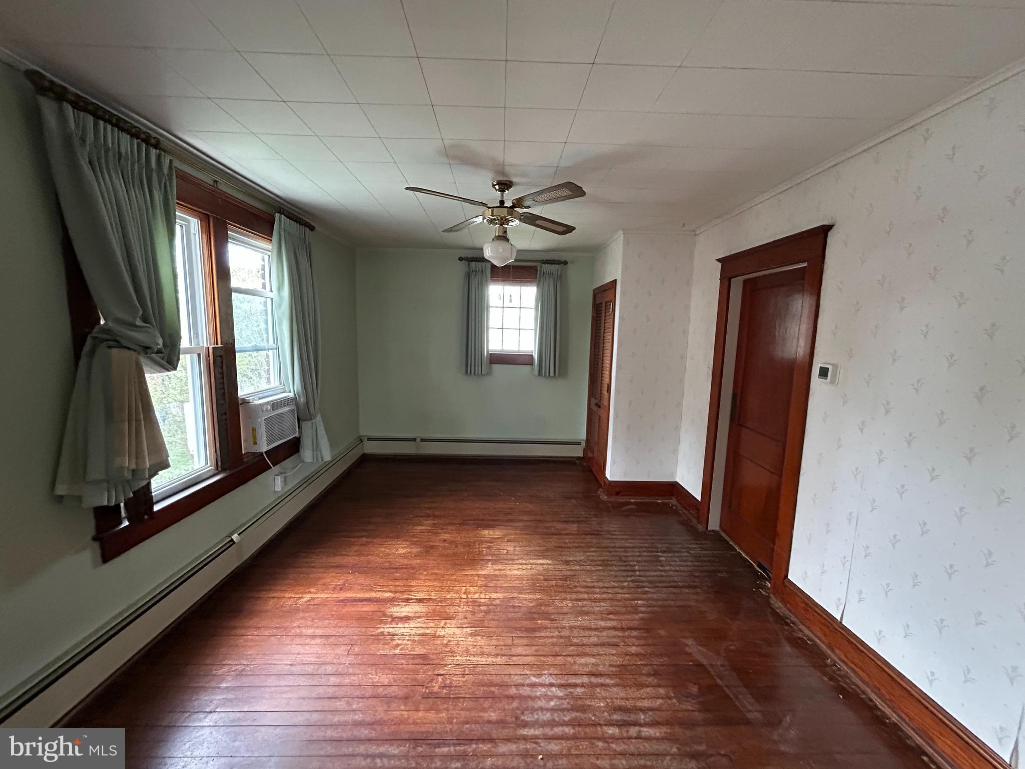 ELMWOOD - Residential