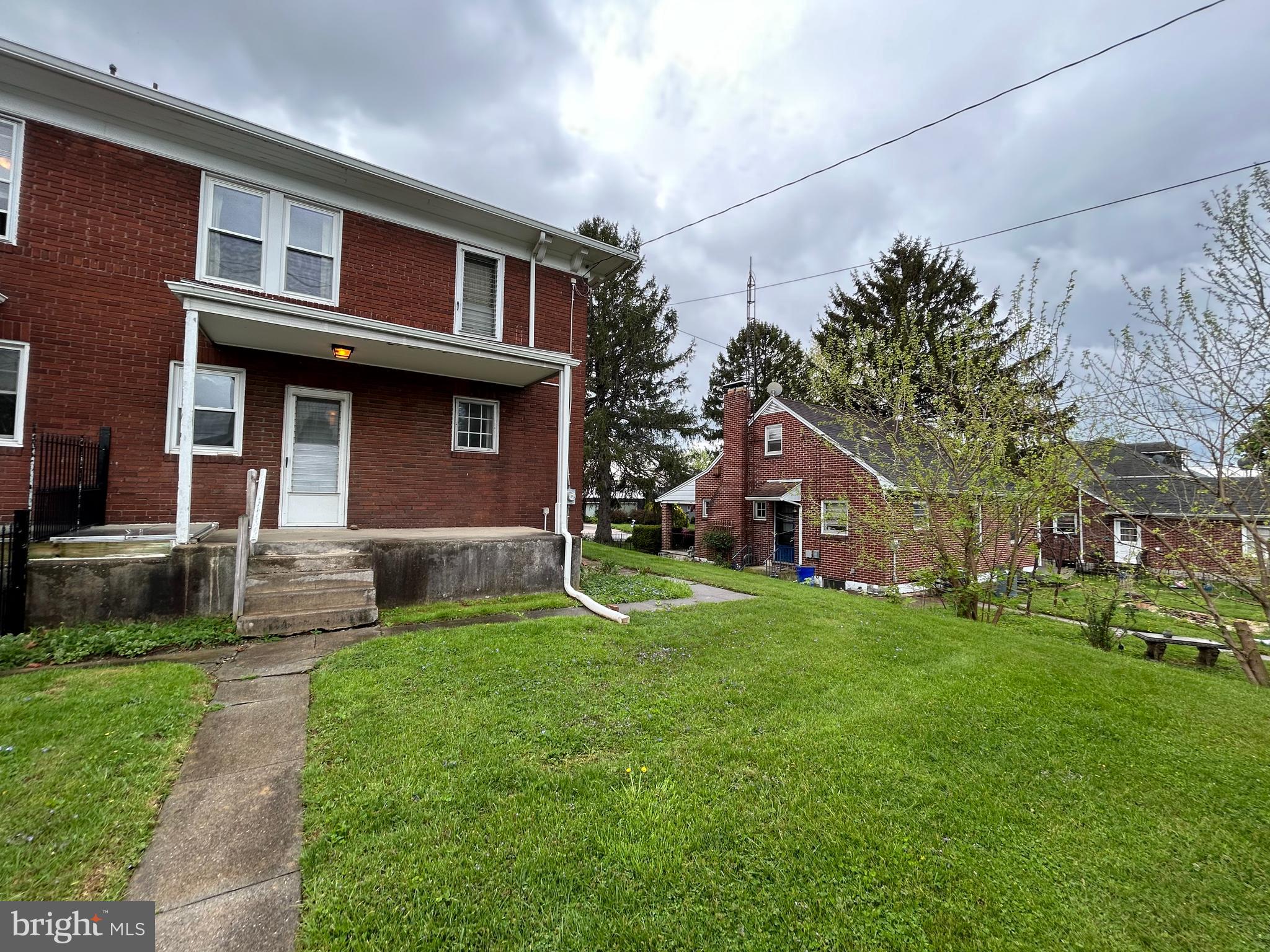 ELMWOOD - Residential