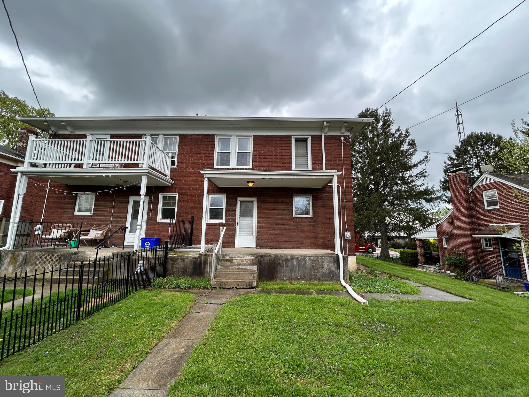 ELMWOOD - Residential