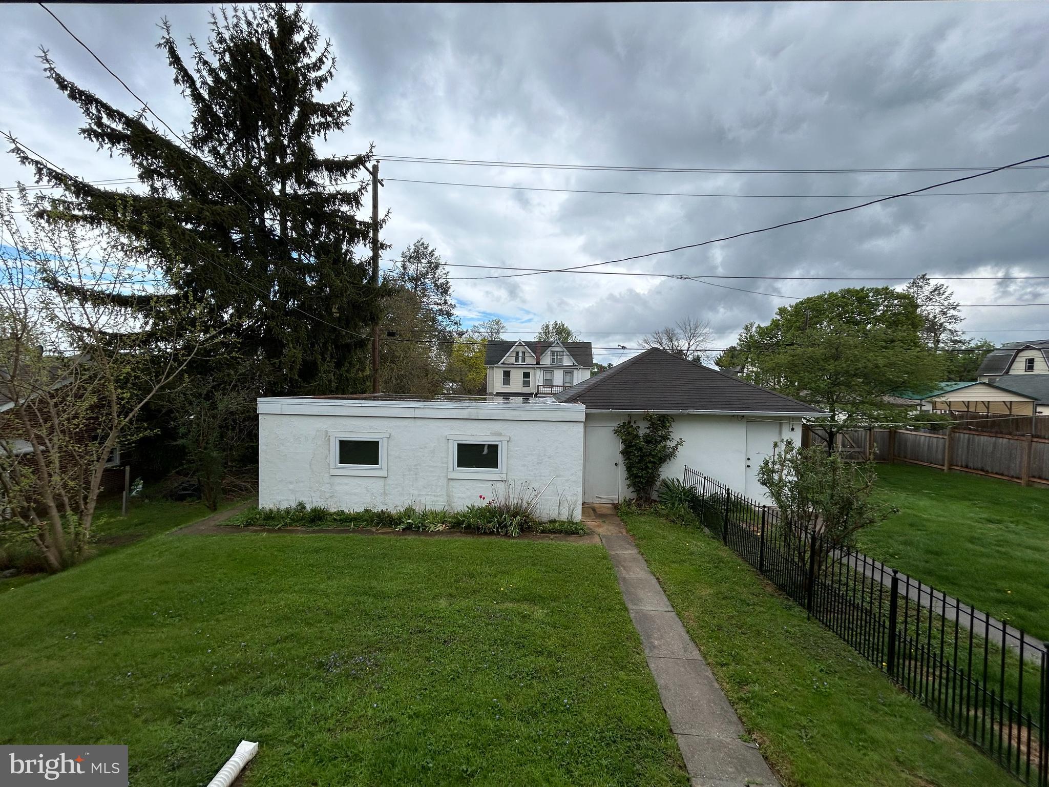 ELMWOOD - Residential