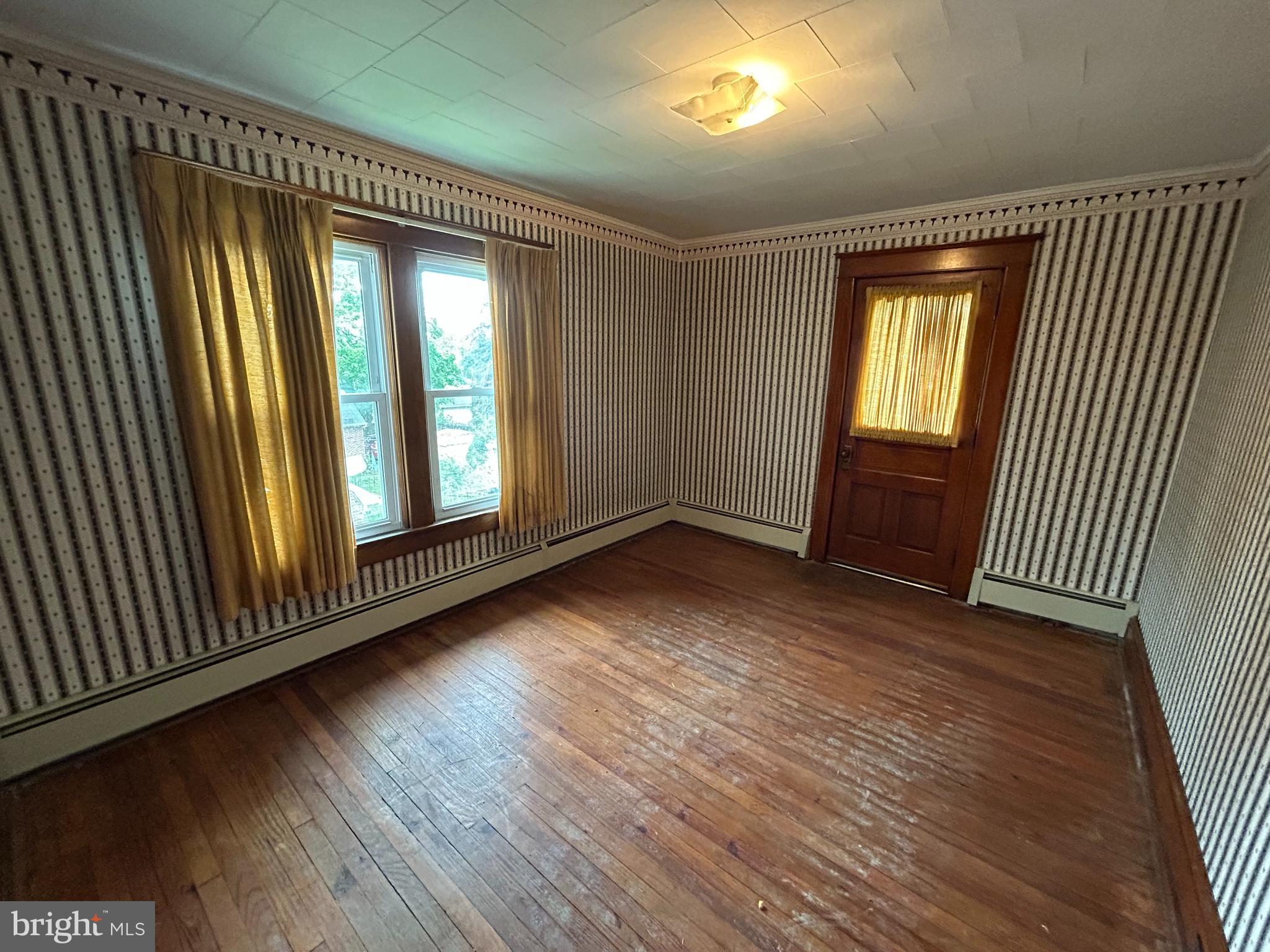 ELMWOOD - Residential