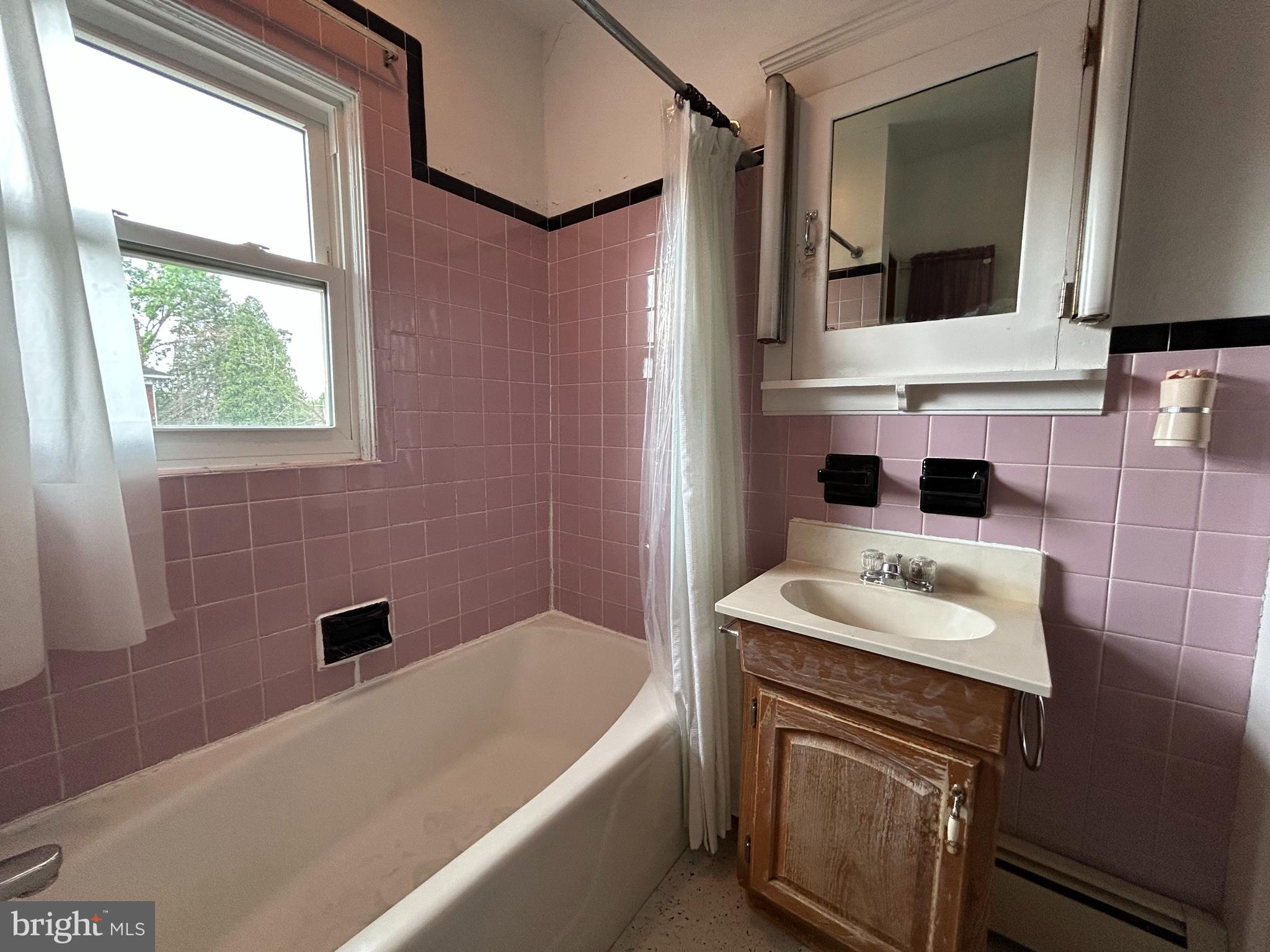 ELMWOOD - Residential