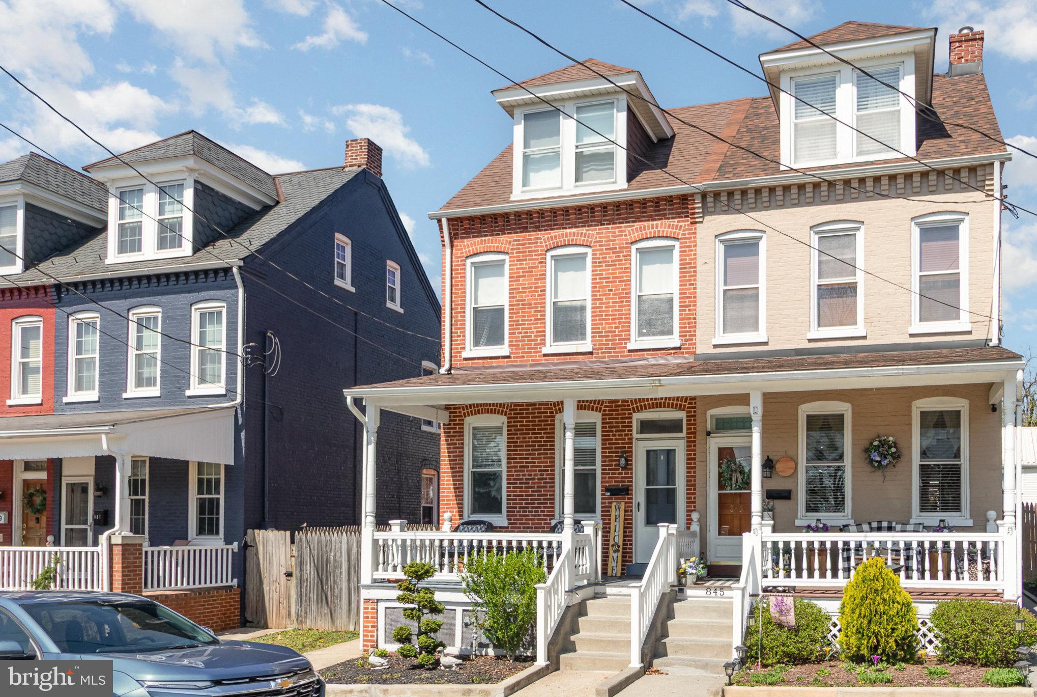 843 SPRUCE STREET