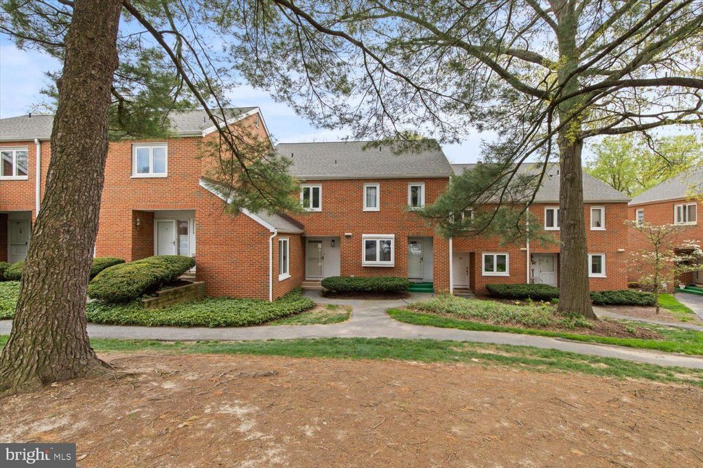 Photo of 17 BEECHTREE LN, MOUNTVILLE, PA 17554 (MLS # PALA2033638)