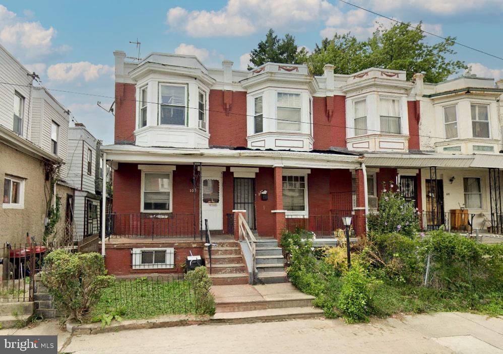 N ROBINSON STREET