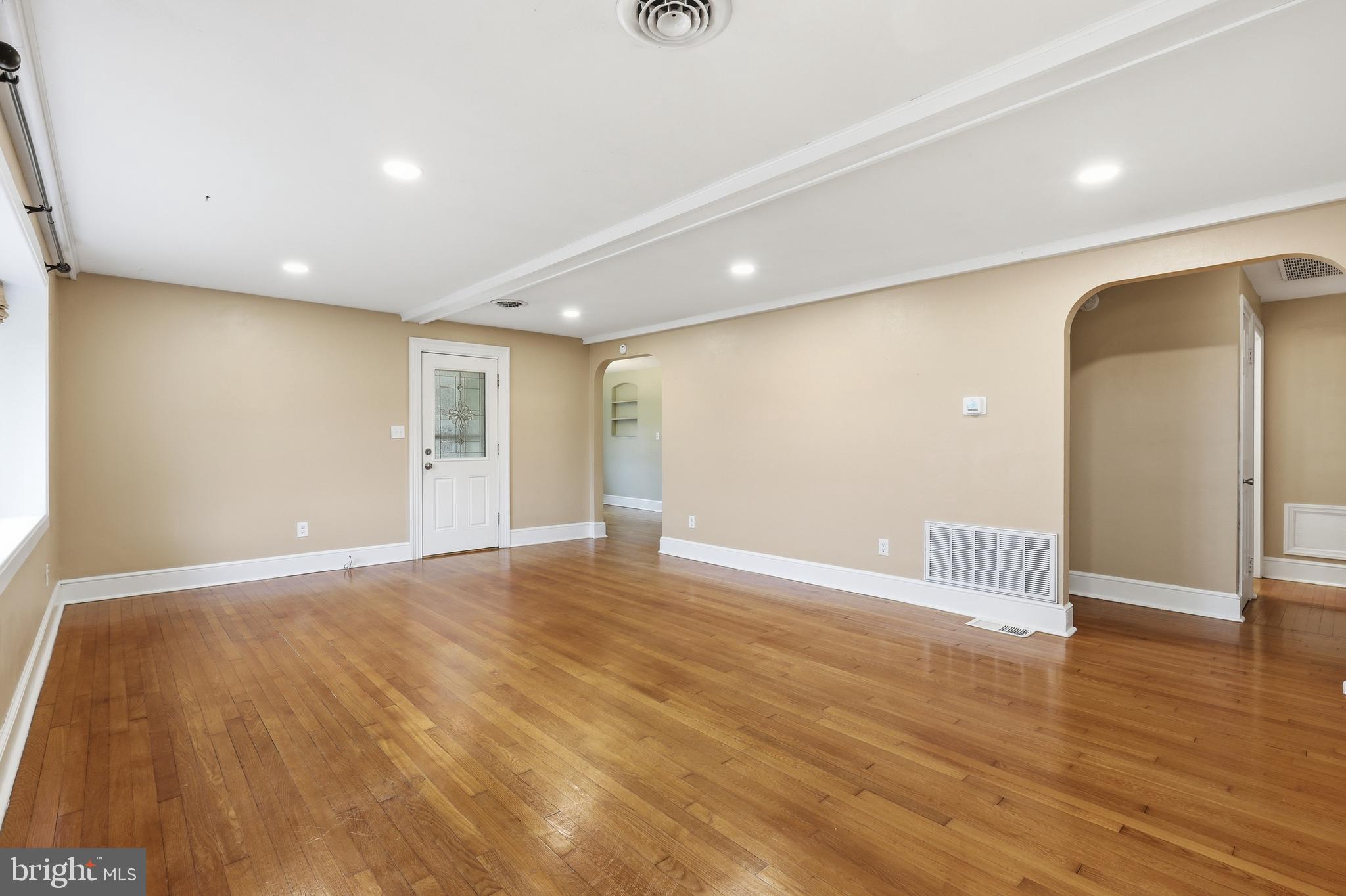 111 SCHOOL PLACE