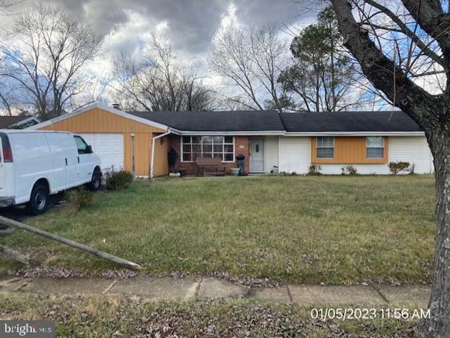 Great location in a wonderful community.  This home will be great for investors with cash.  Lots of work needed, but you can make it shine once again.