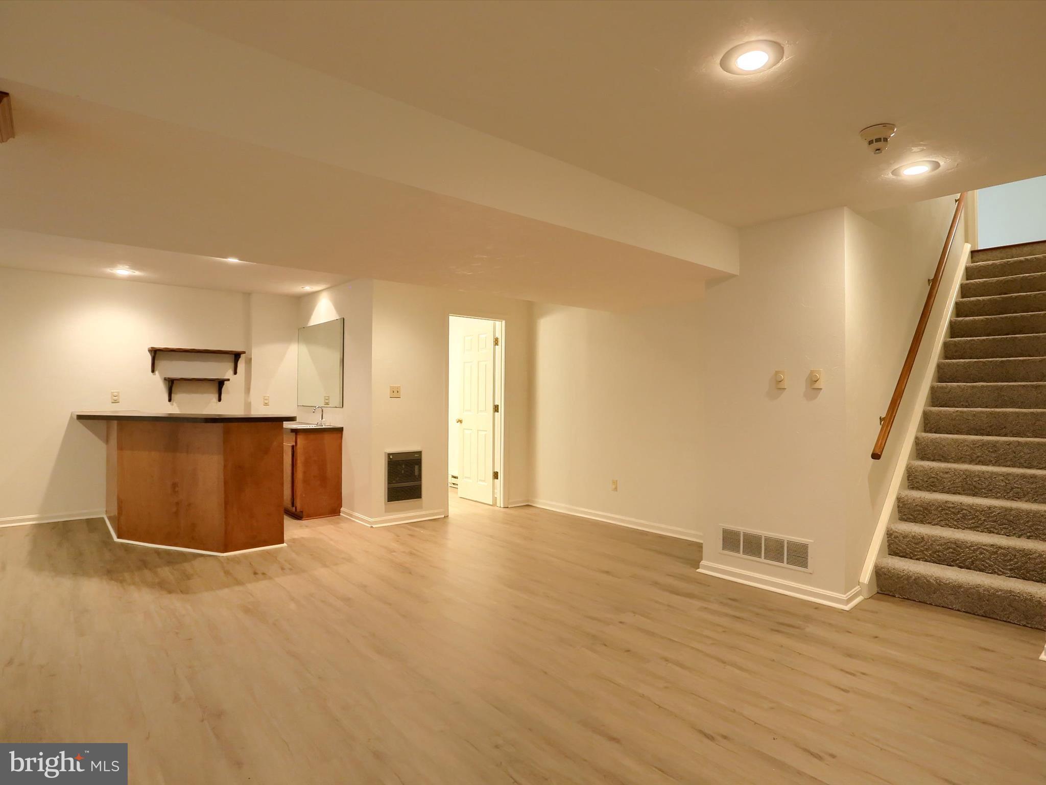 PENN OAKS - Residential