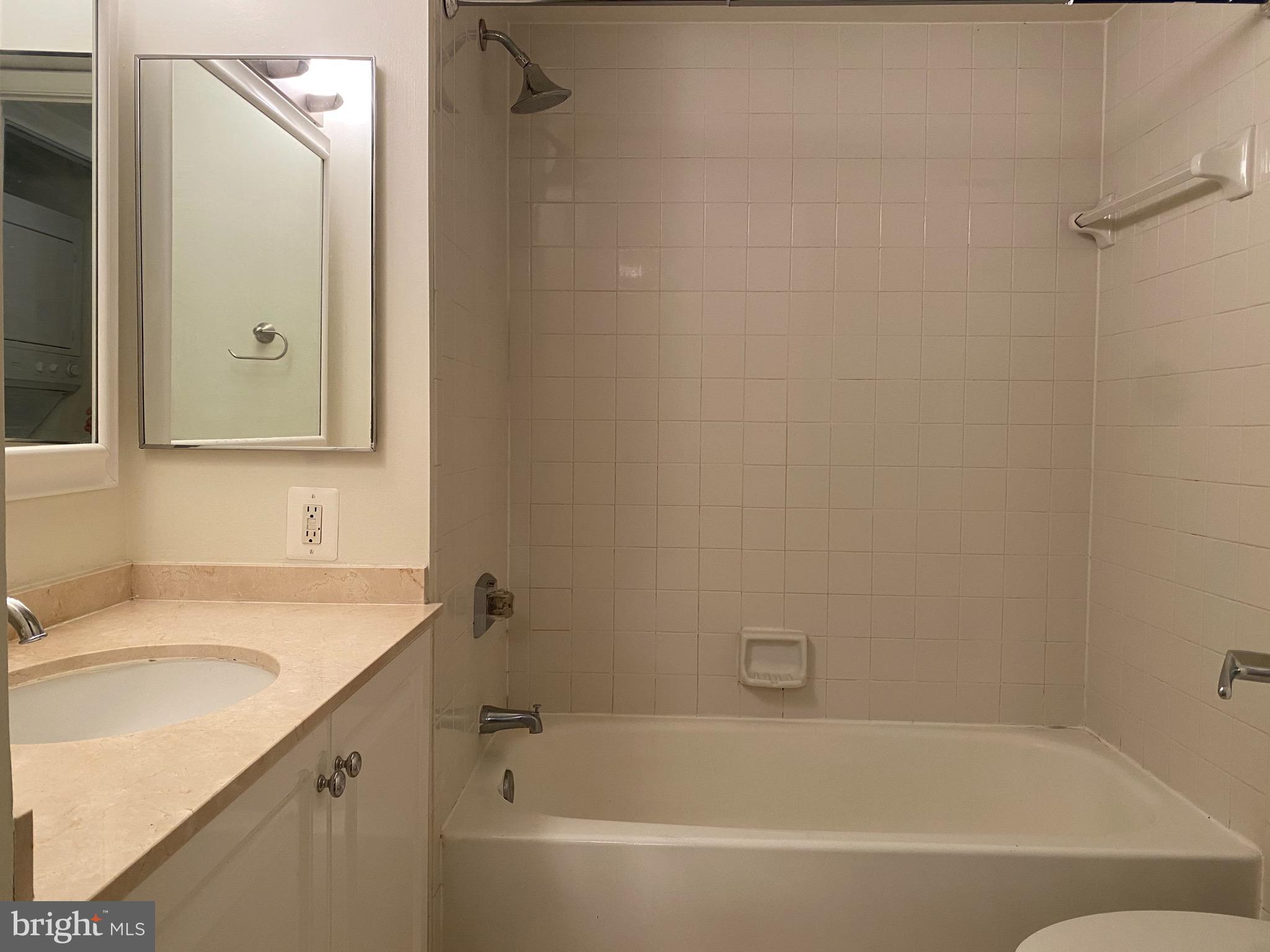 GROSVENOR PARK - Residential Lease