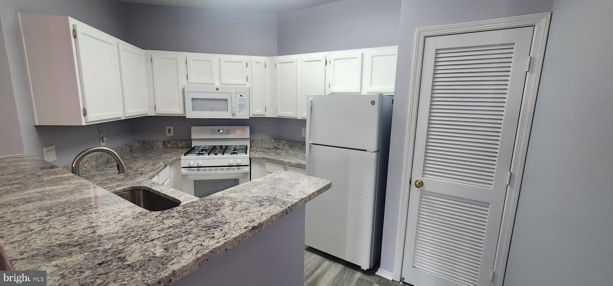 STONECROFT CONDO - Residential