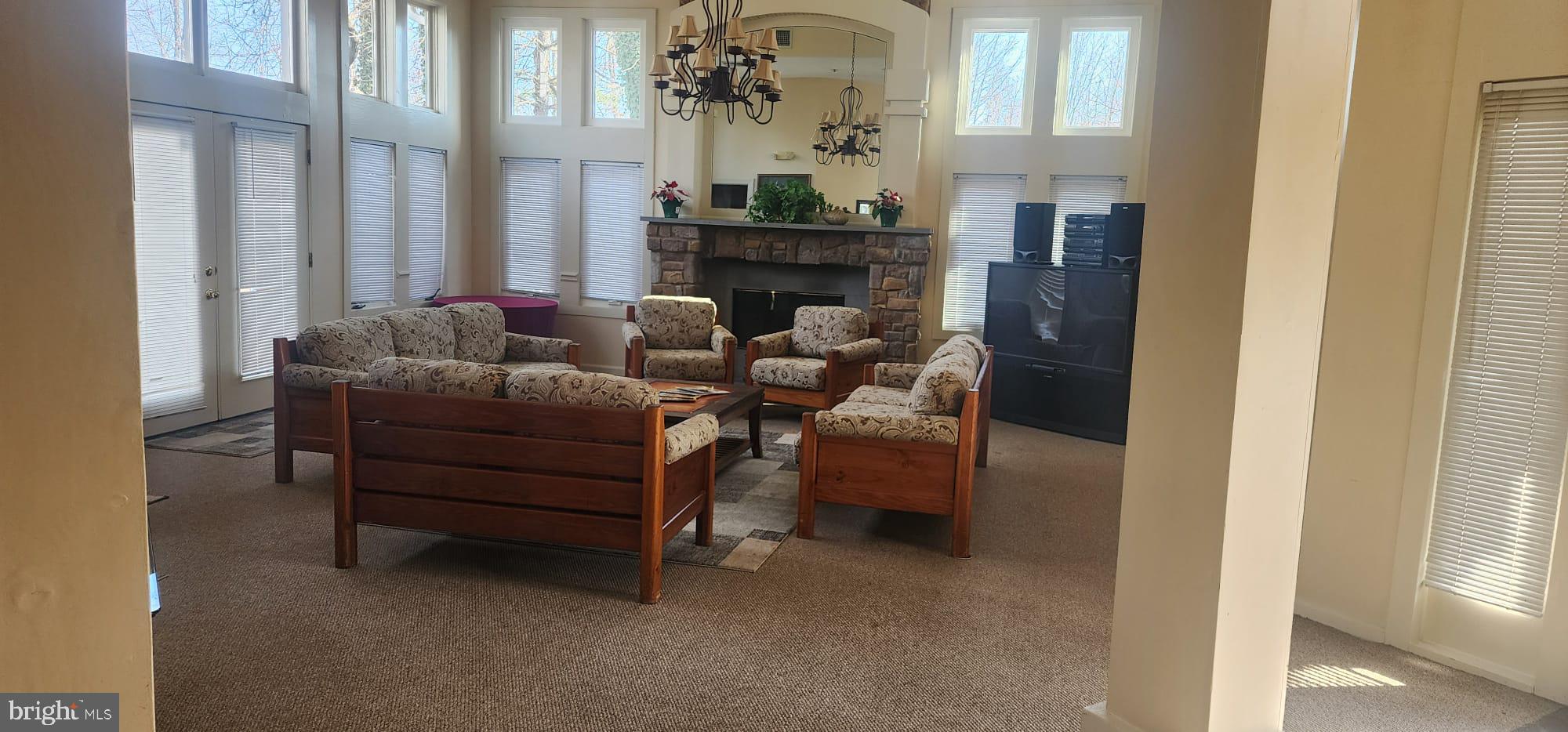 STONECROFT CONDO - Residential