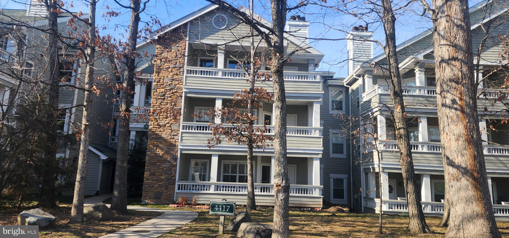 STONECROFT CONDO - Residential