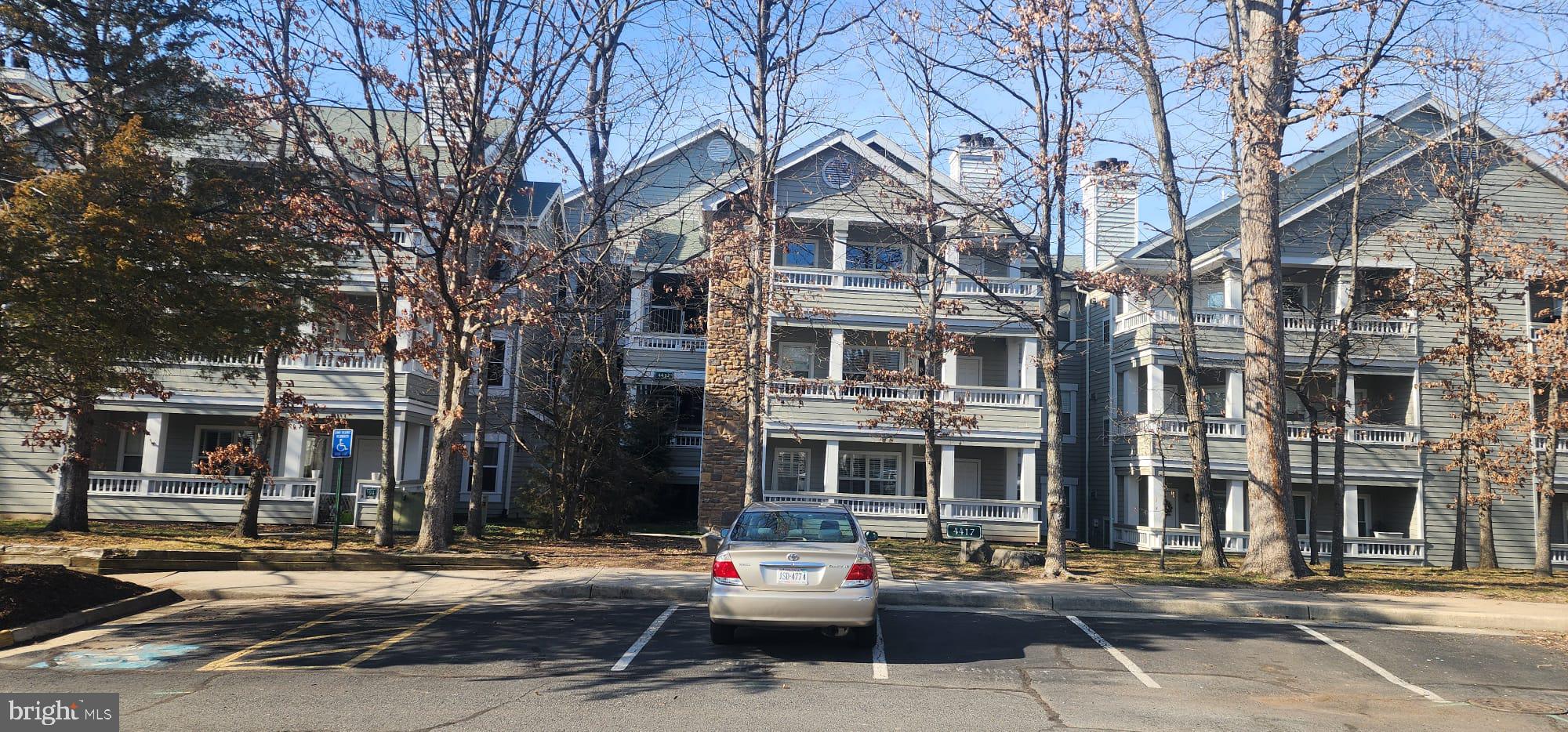 STONECROFT CONDO - Residential