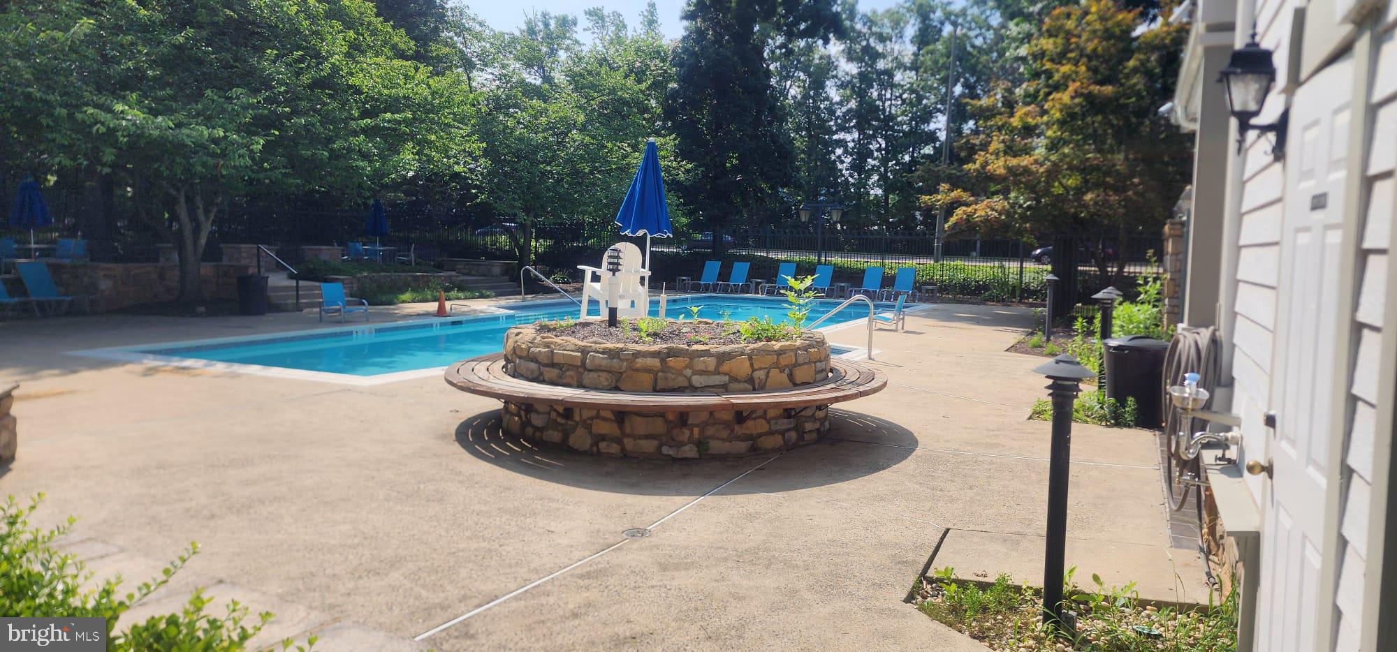 STONECROFT CONDO - Residential
