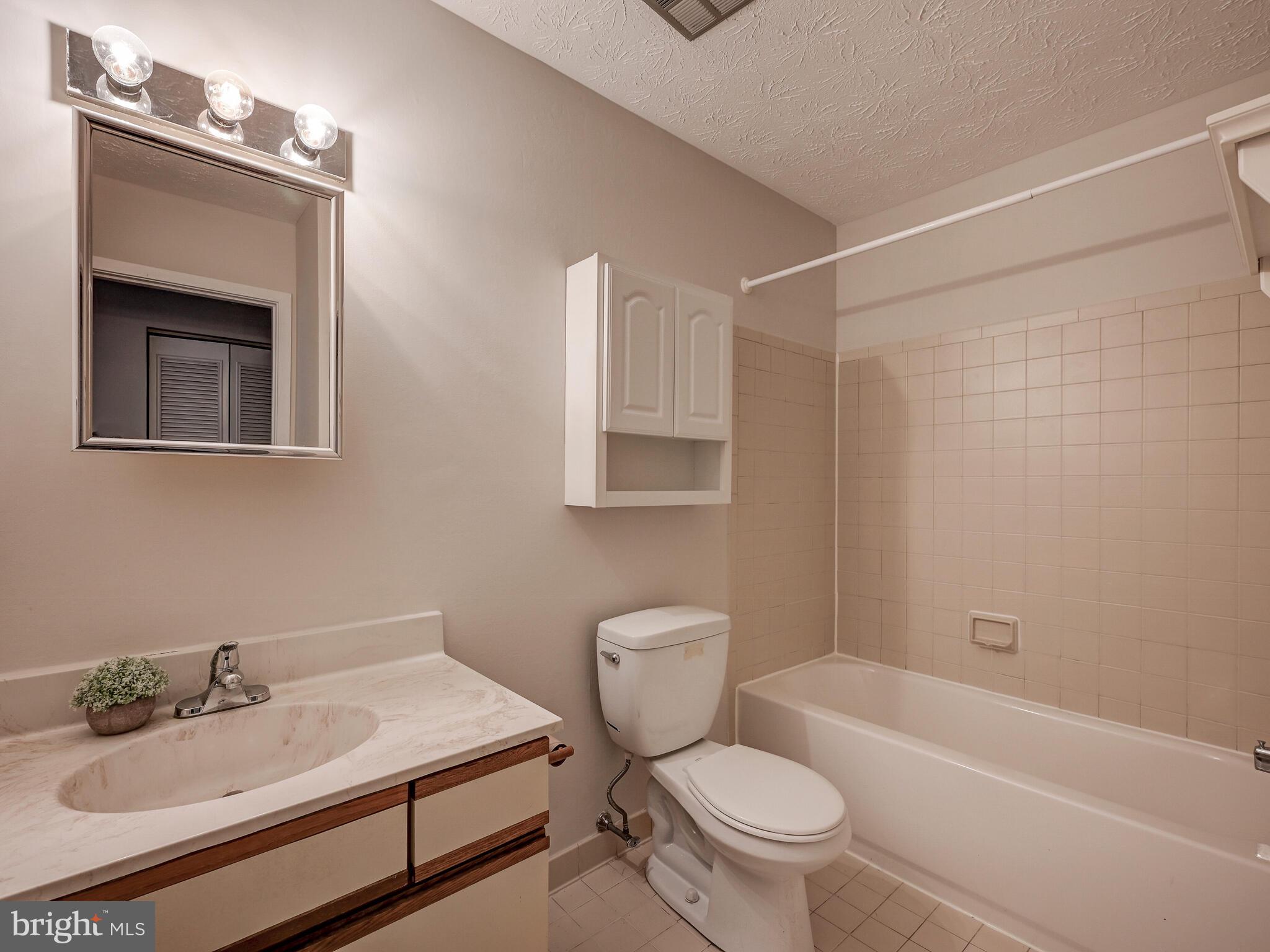 VILLAGE OF KINGS CONTRIVANCE - Residential