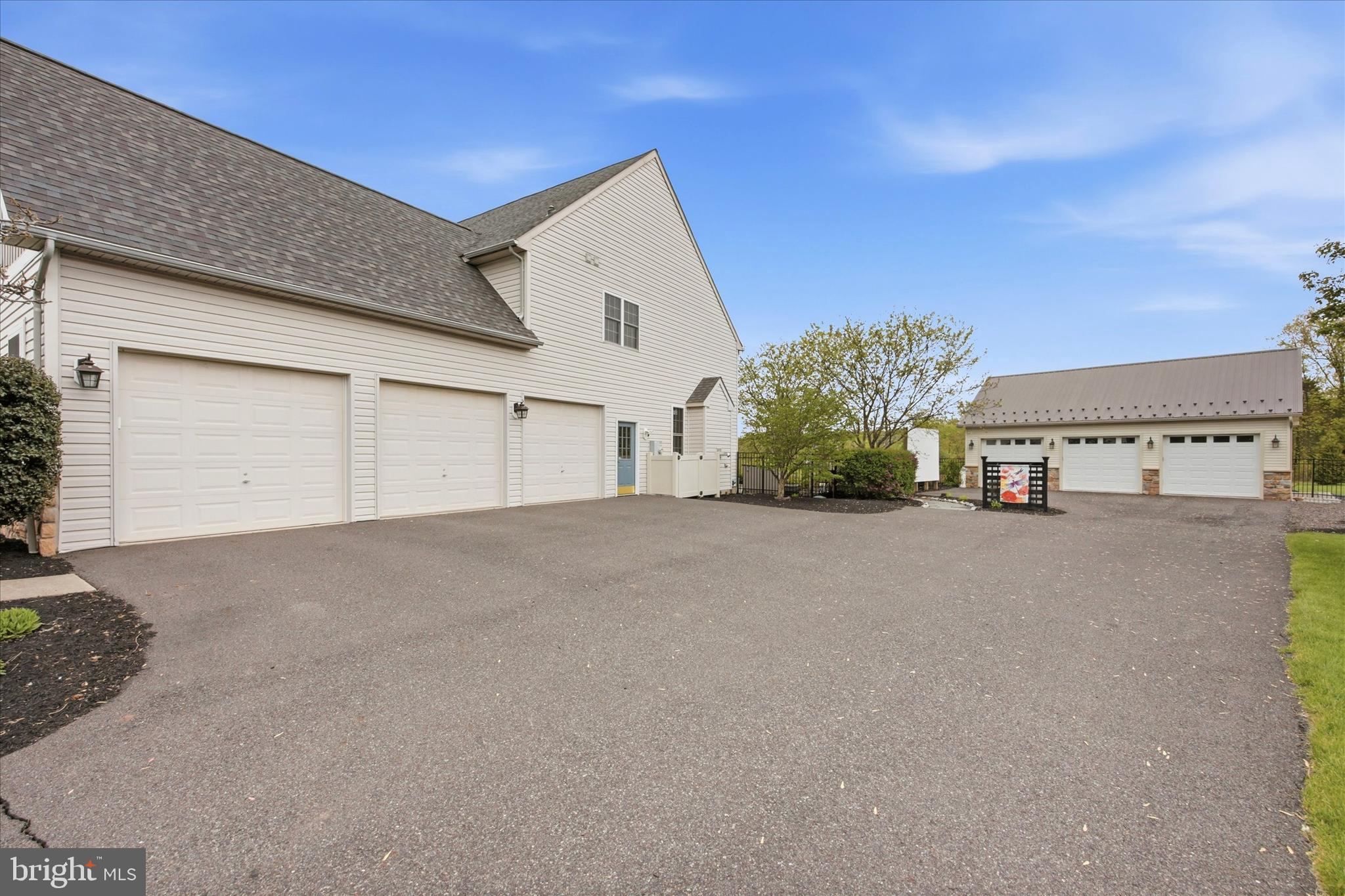 WYNNE FIELD ESTATES - Residential