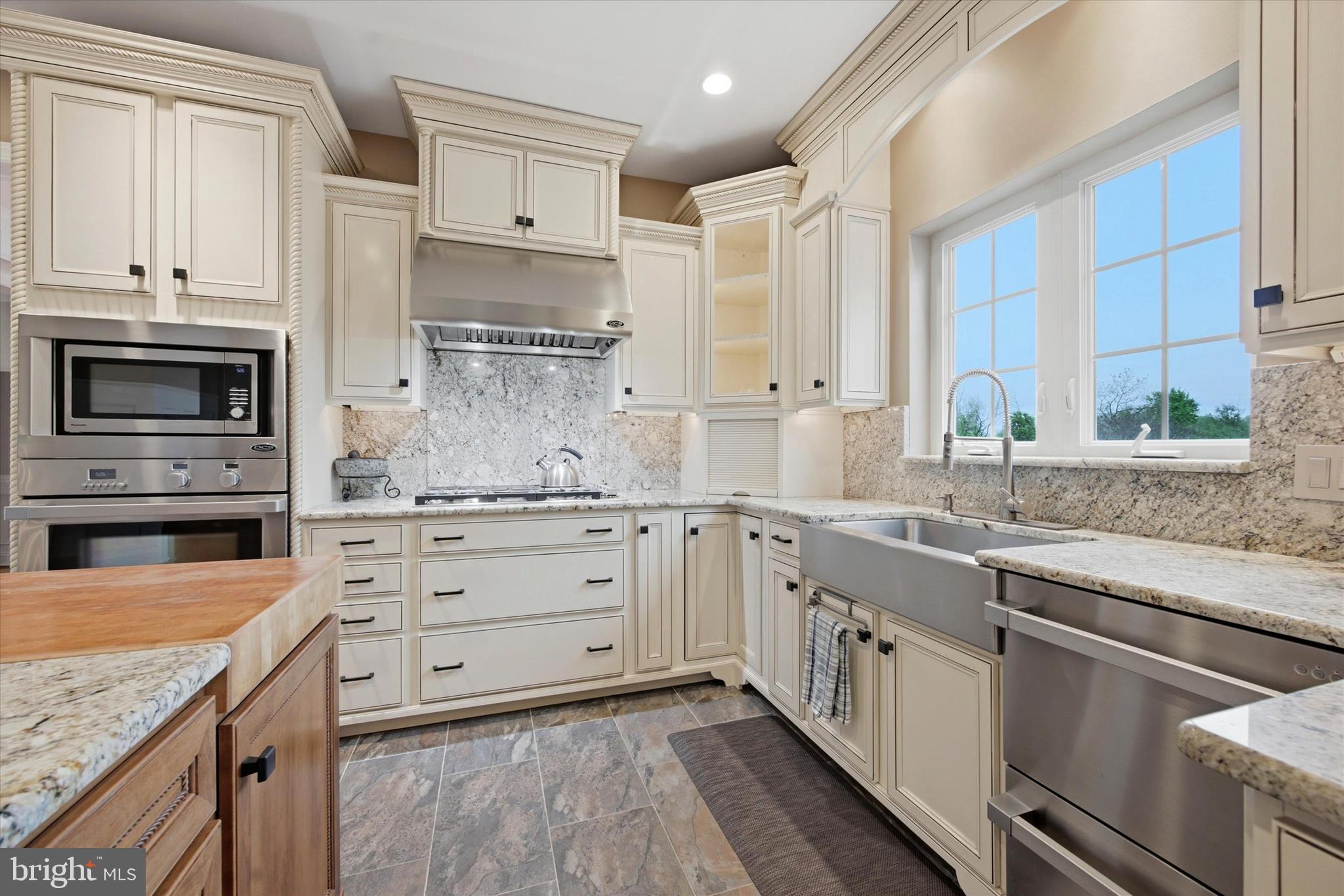 843 WYNNEFIELD DRIVE