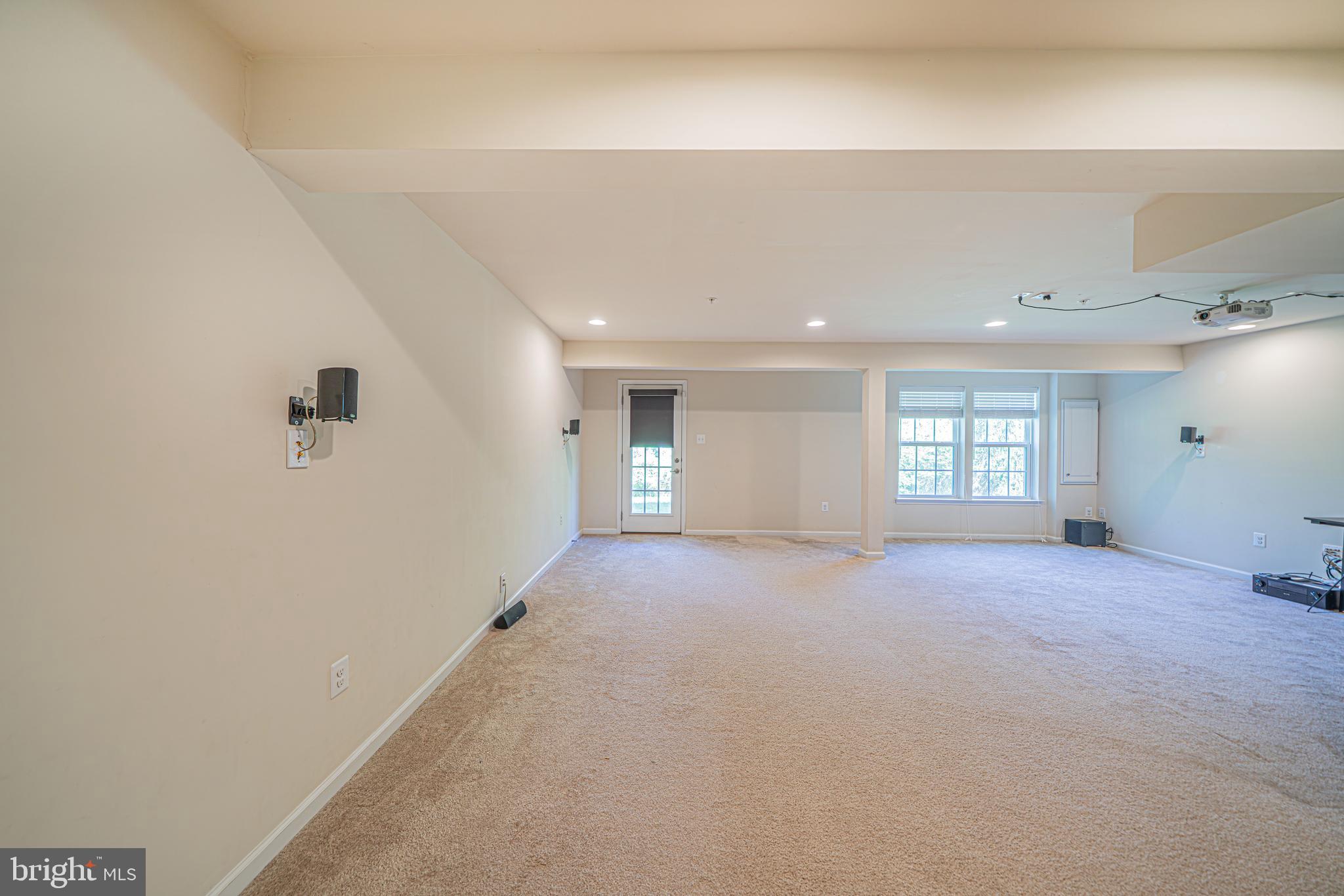WALNUT CREEK AT MONT - Residential