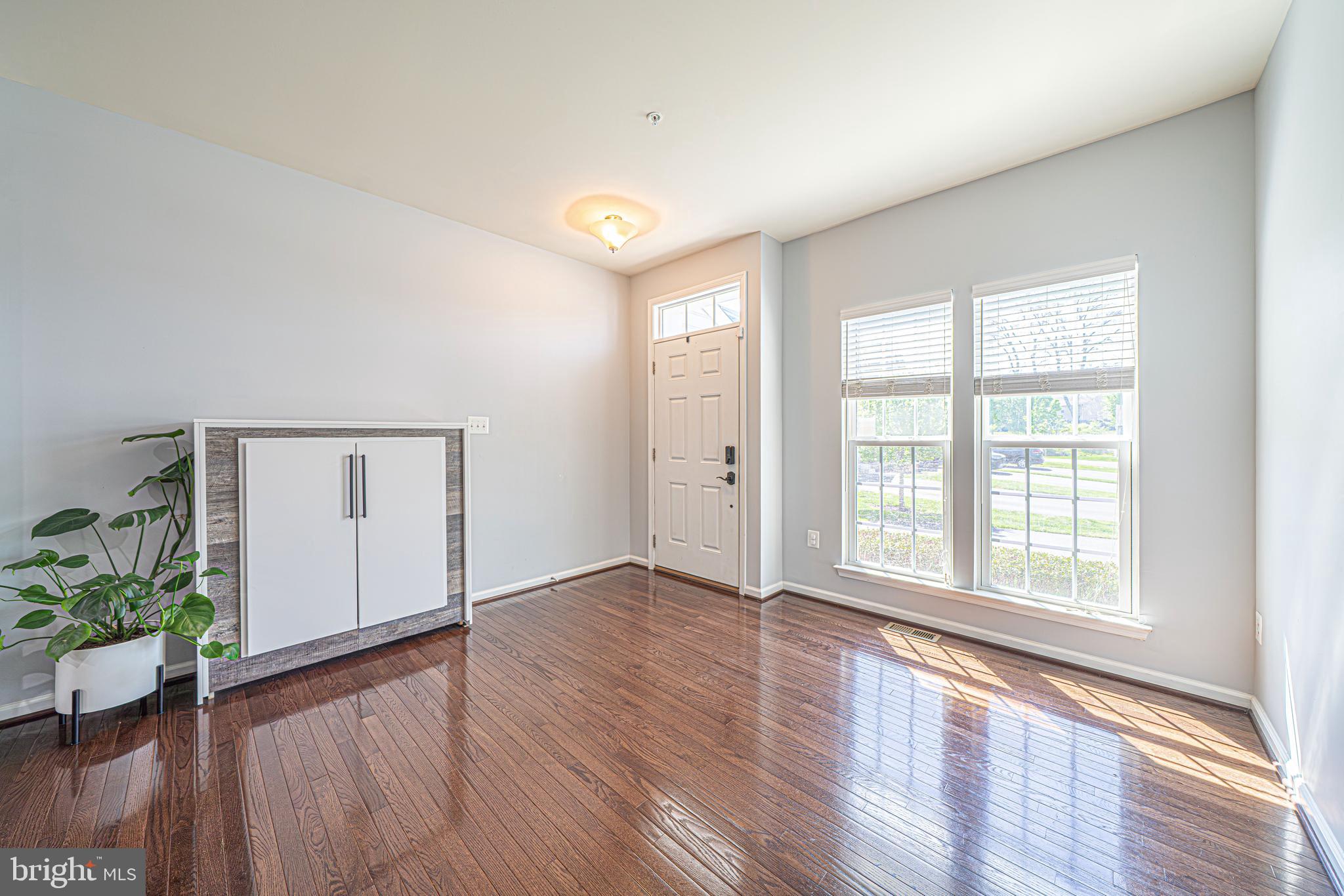 WALNUT CREEK AT MONT - Residential