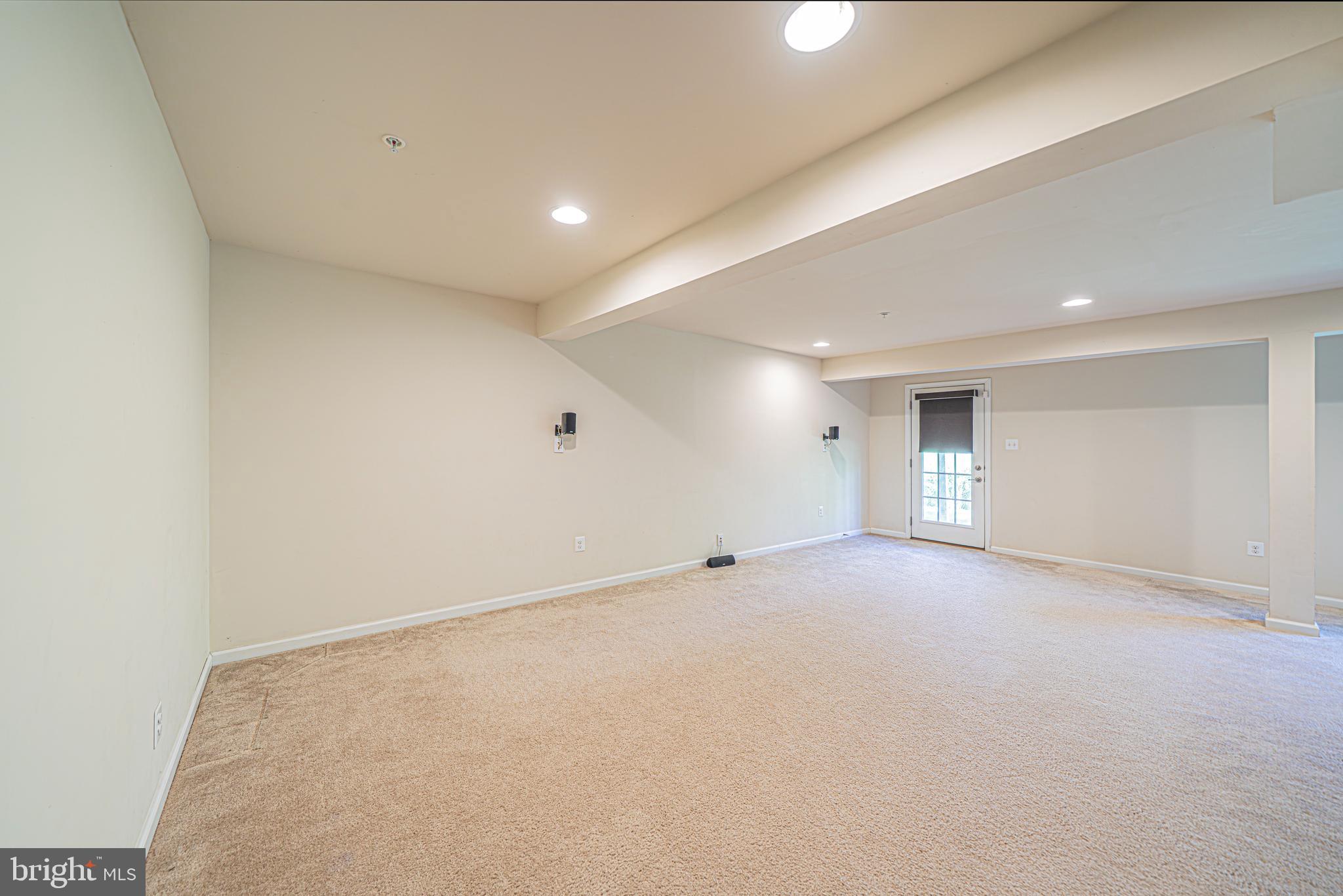 WALNUT CREEK AT MONT - Residential
