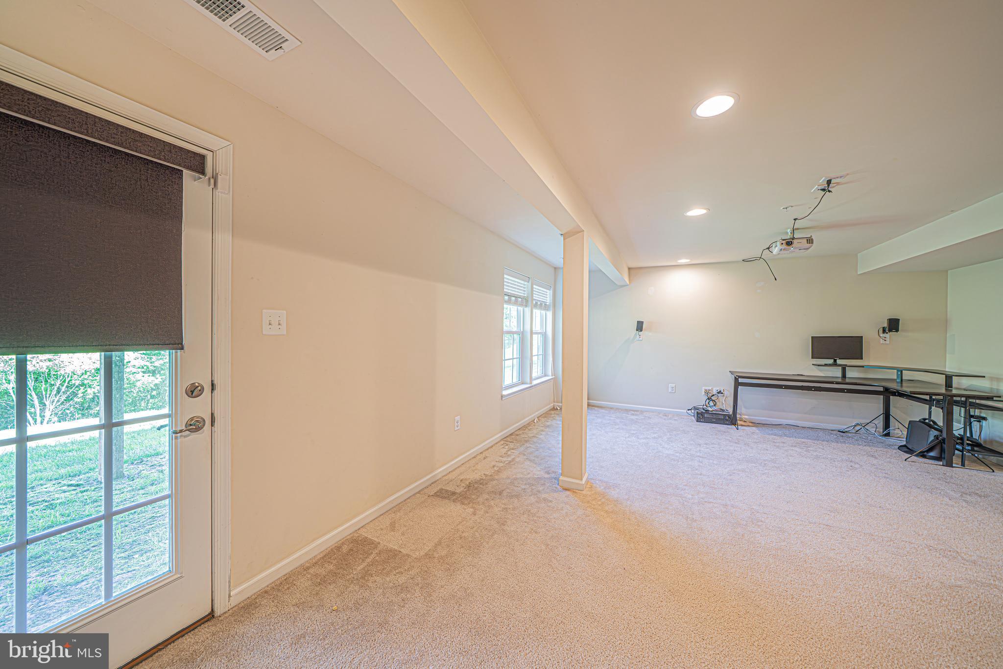 WALNUT CREEK AT MONT - Residential