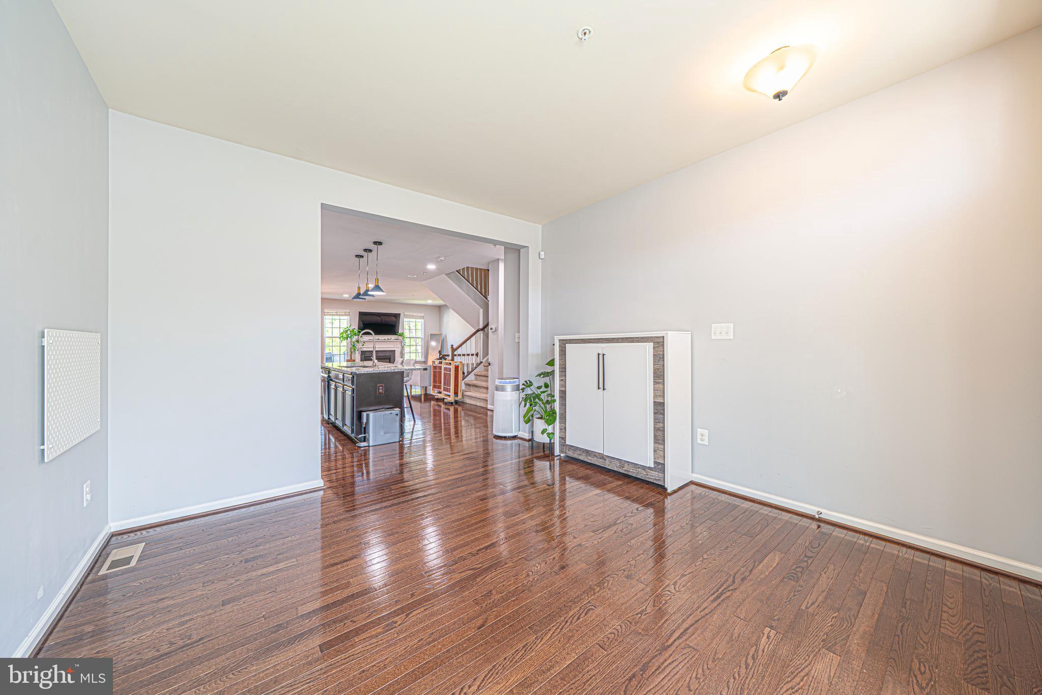 WALNUT CREEK AT MONT - Residential