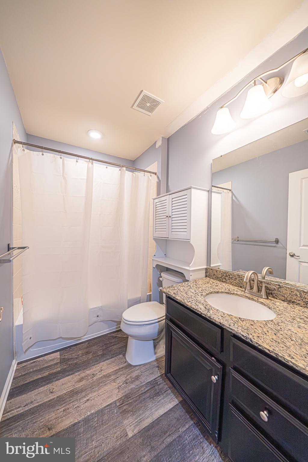 WALNUT CREEK AT MONT - Residential