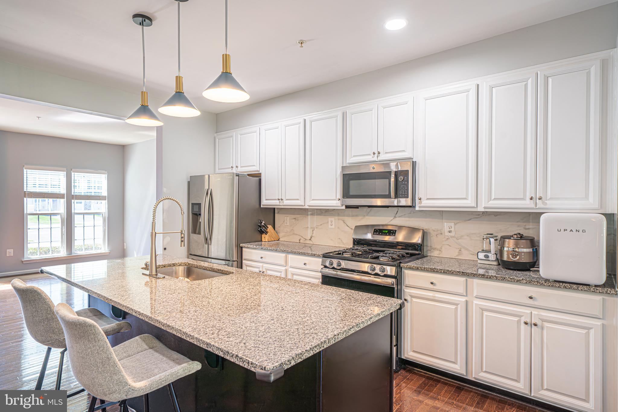 WALNUT CREEK AT MONT - Residential