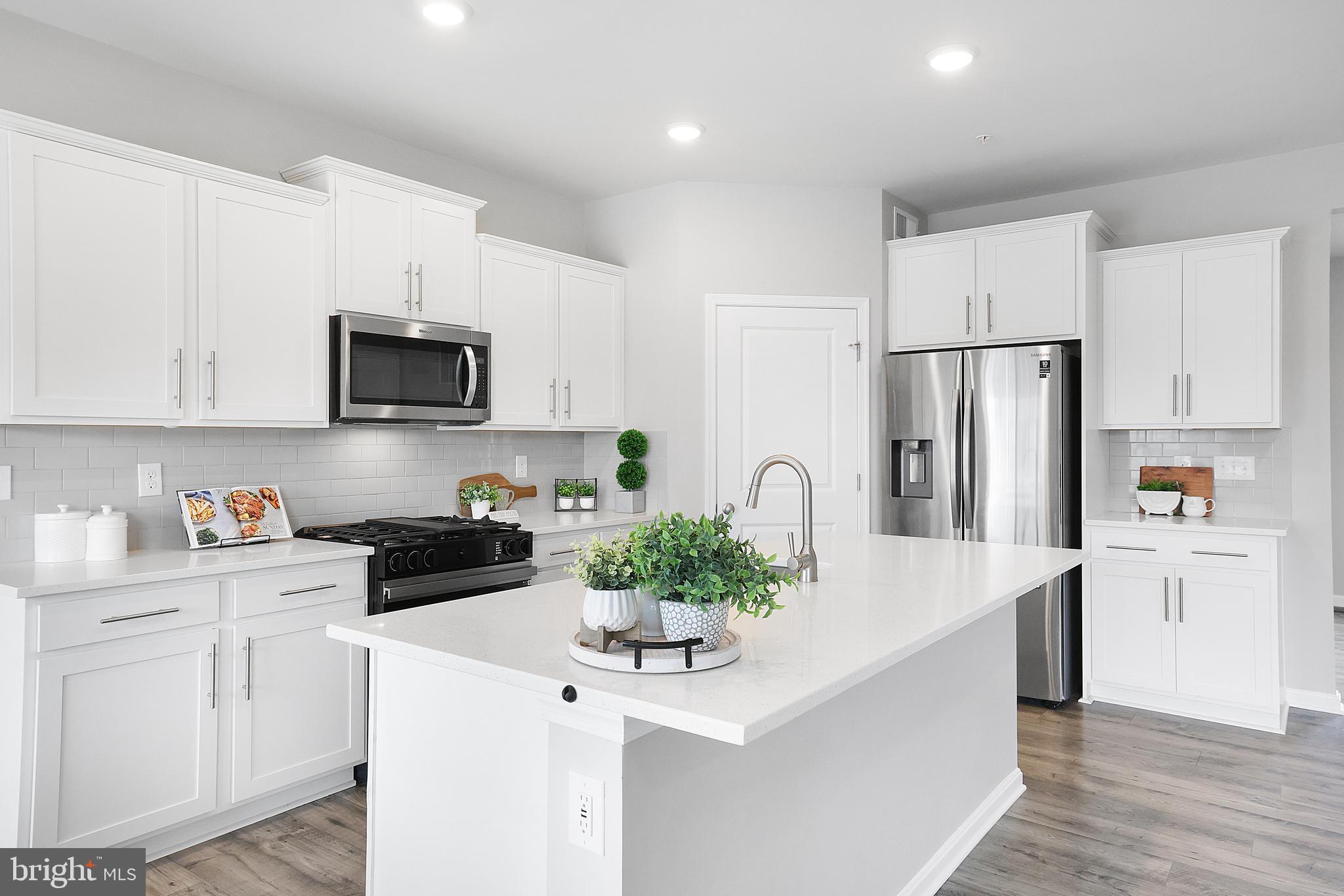 1114 WHITE CLOVER LANE