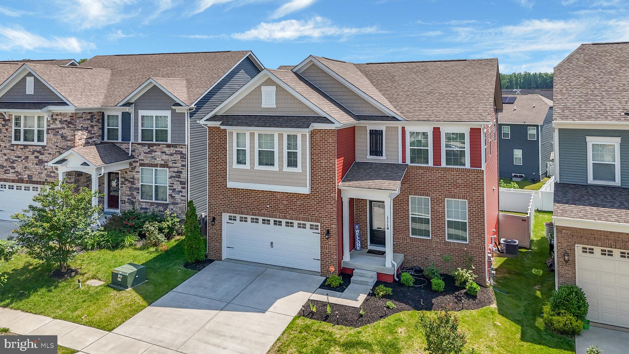 1114 WHITE CLOVER LANE