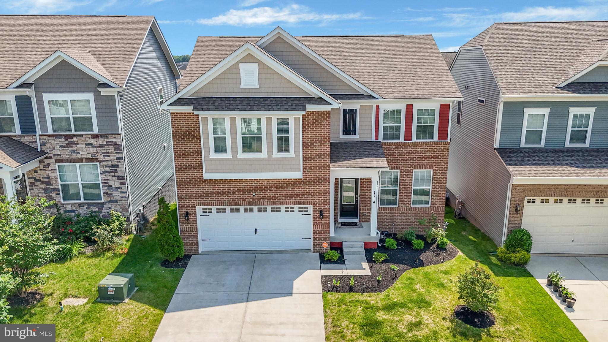 1114 WHITE CLOVER LANE