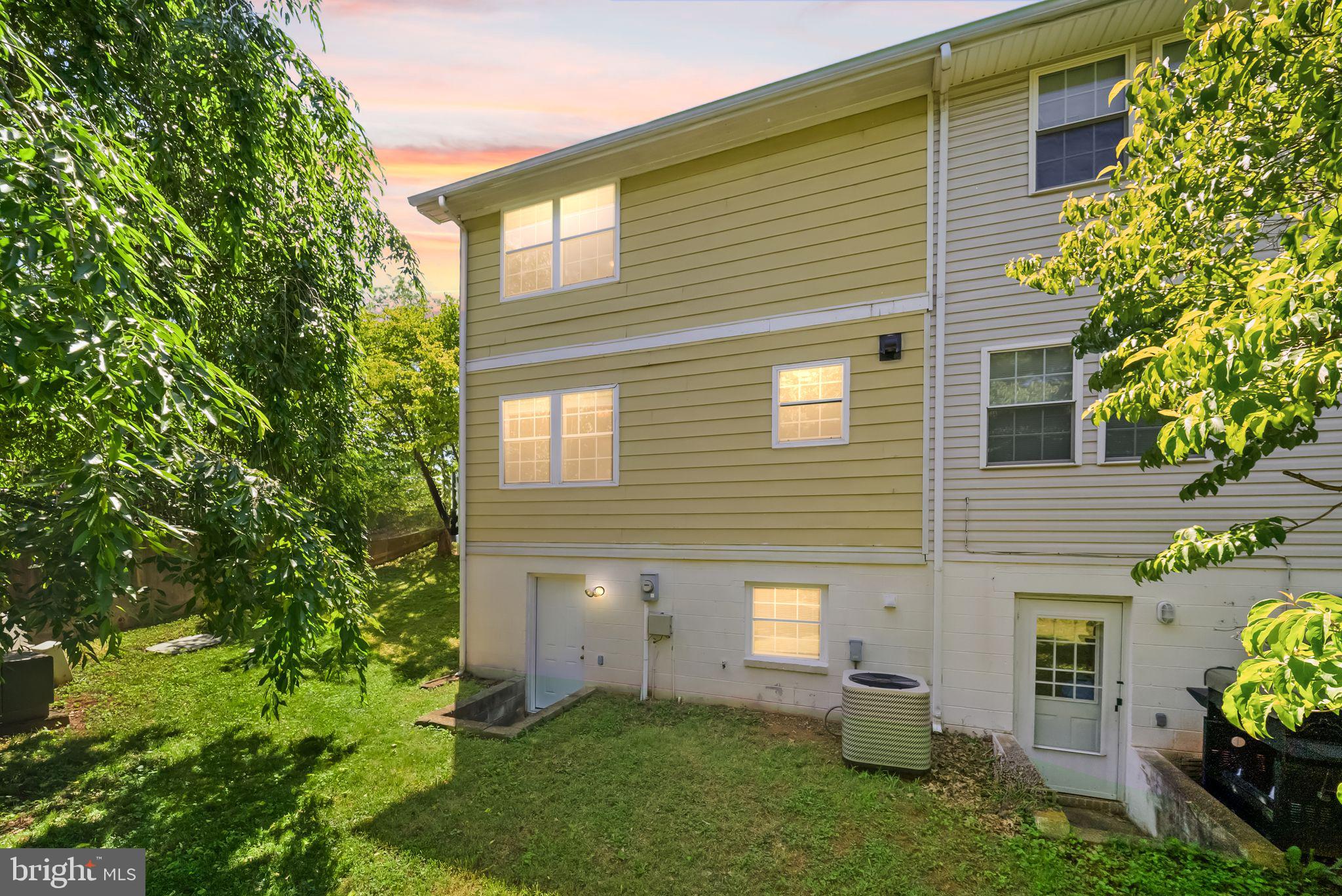 1800 SOHO CT
