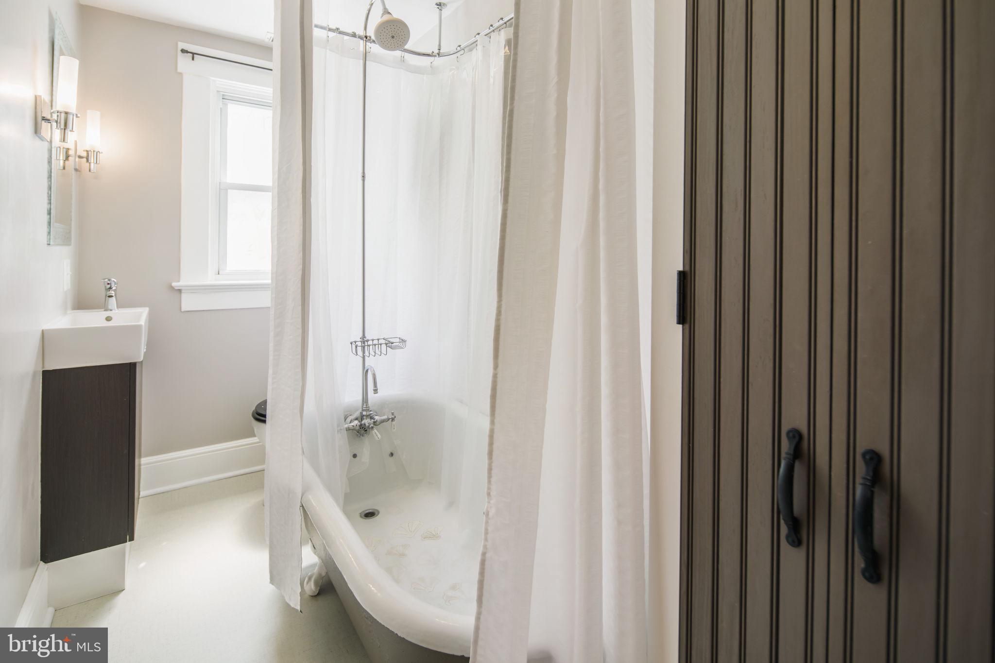 DOWNTOWN FREDERICK - Residential Lease