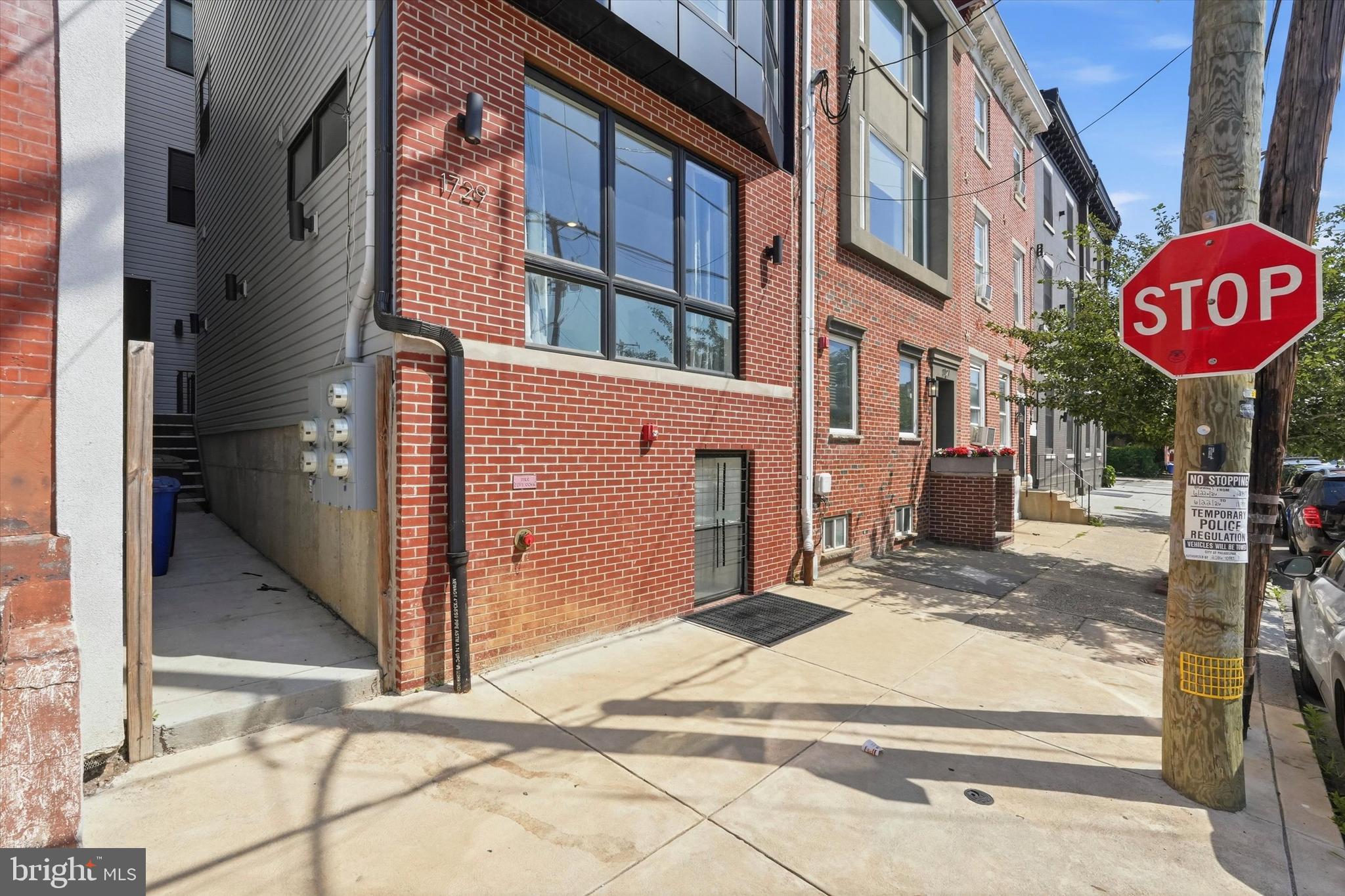 1729 FRANCIS STREET 1