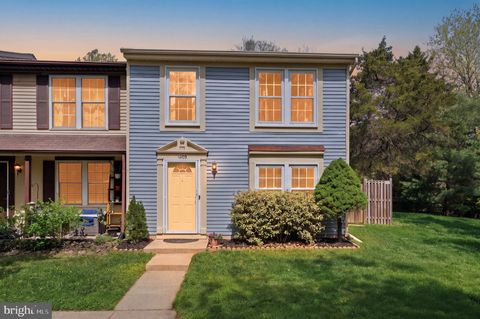 Photo of 12100 Purple Sage Court, RESTON, VA 20194 (MLS # VAFX2303778)