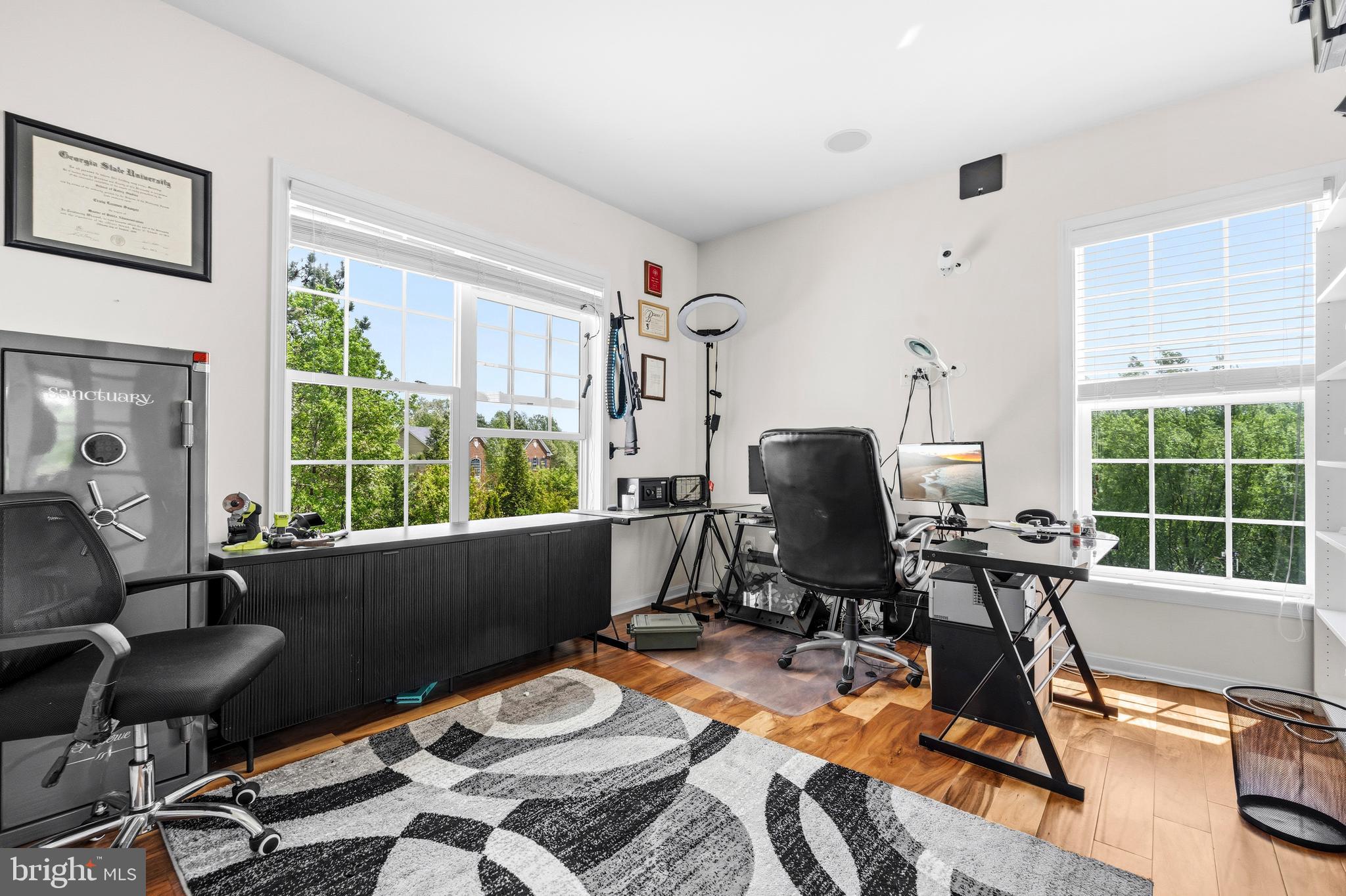 WINDSONG - Residential