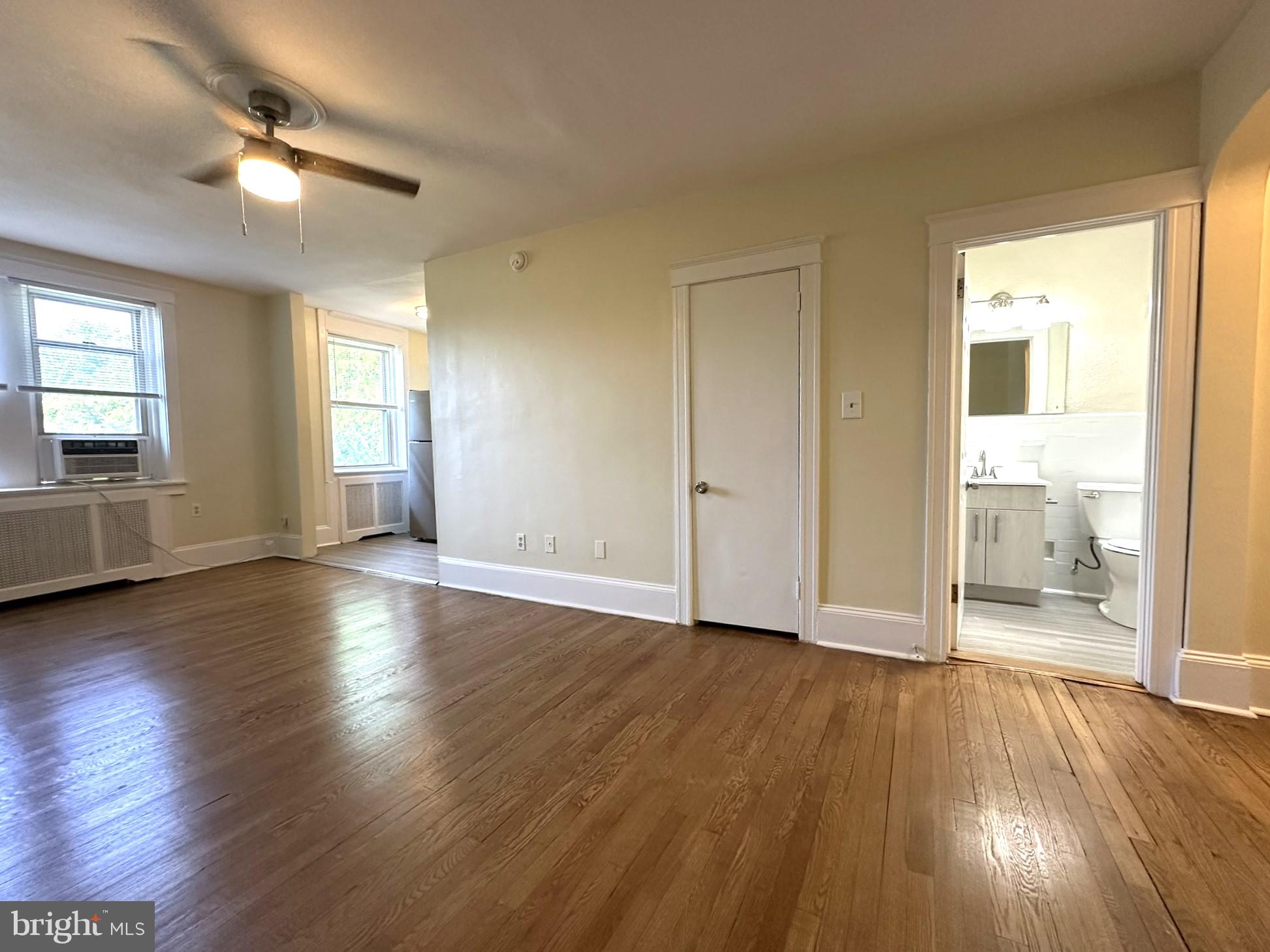 EAST FALLS - Residential Lease